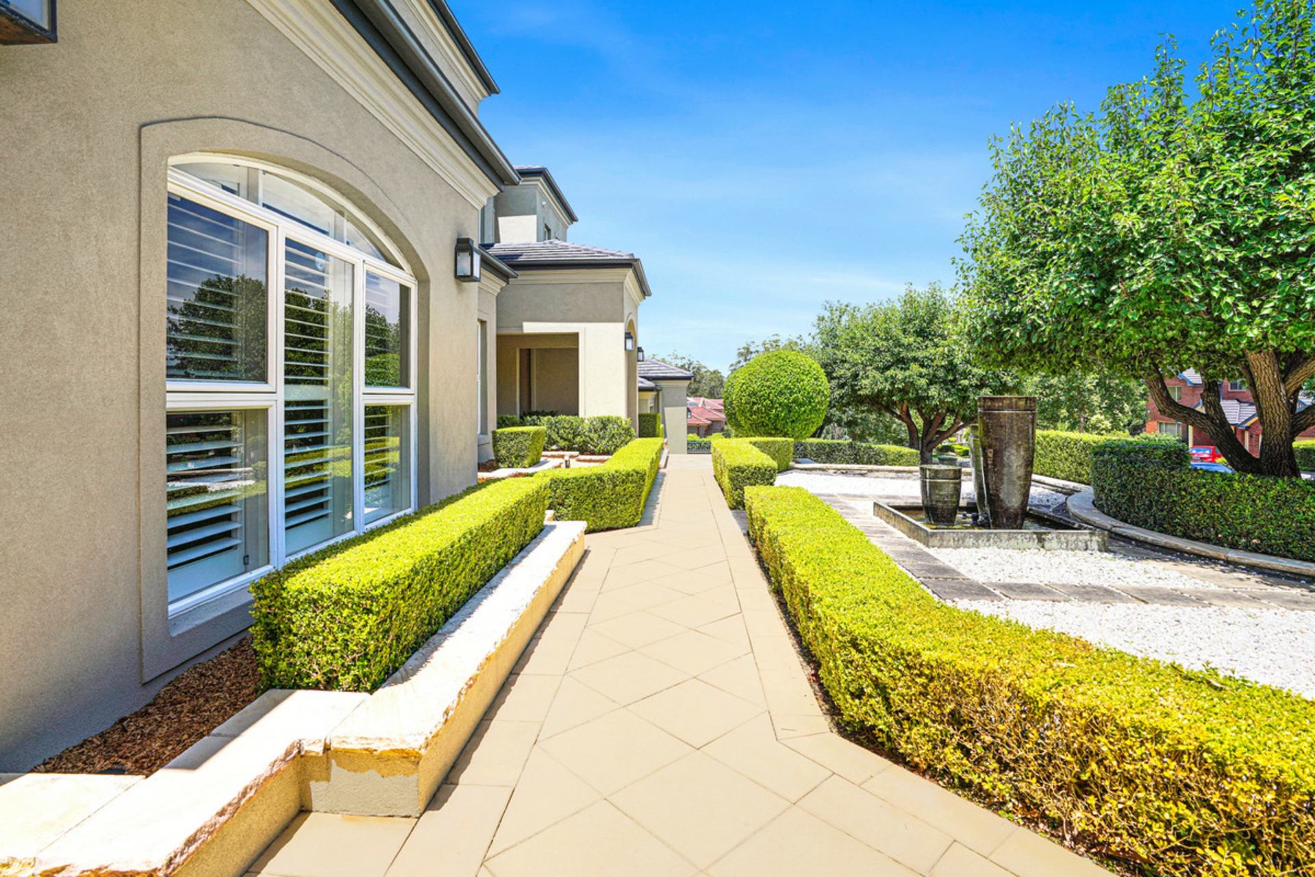 54 Balintore Drive, CASTLE HILL