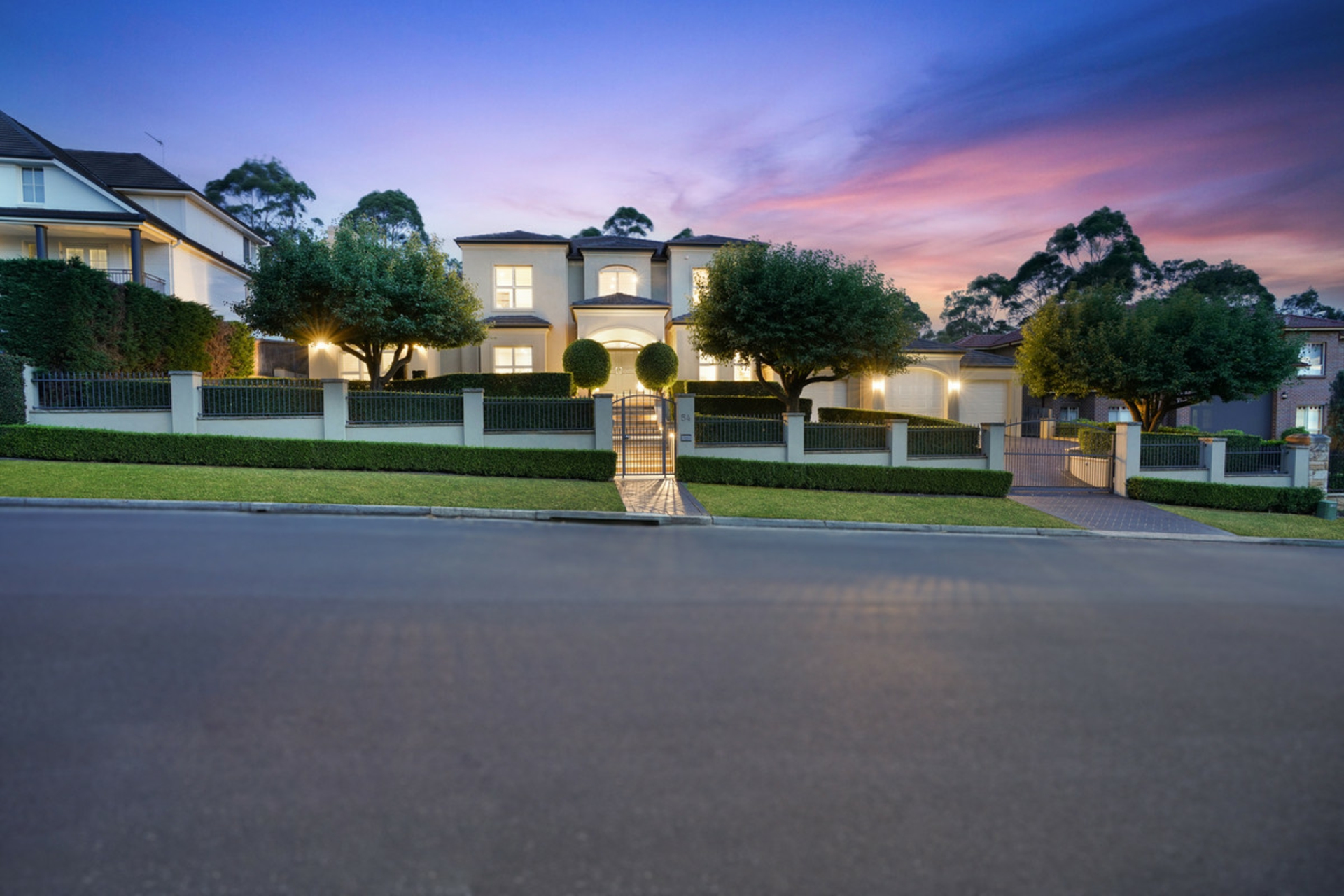 54 Balintore Drive, CASTLE HILL