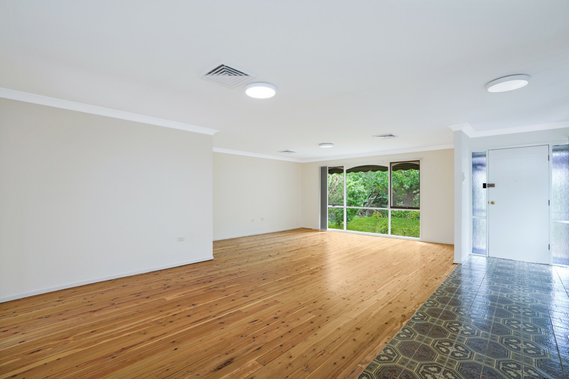 101 Sporing Avenue, KINGS LANGLEY