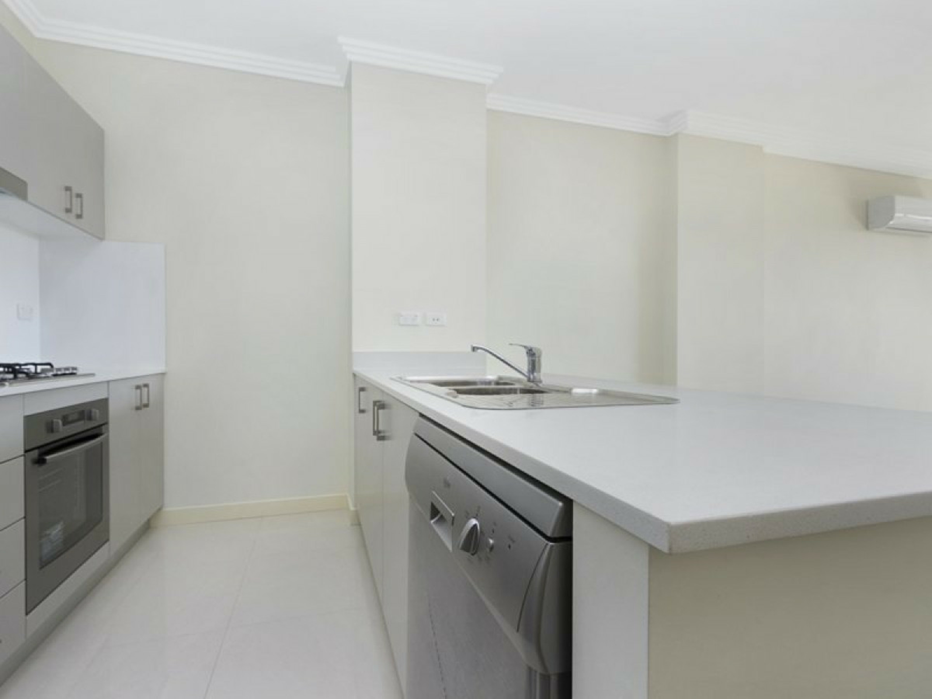 27/24-28 Mons Road, WESTMEAD