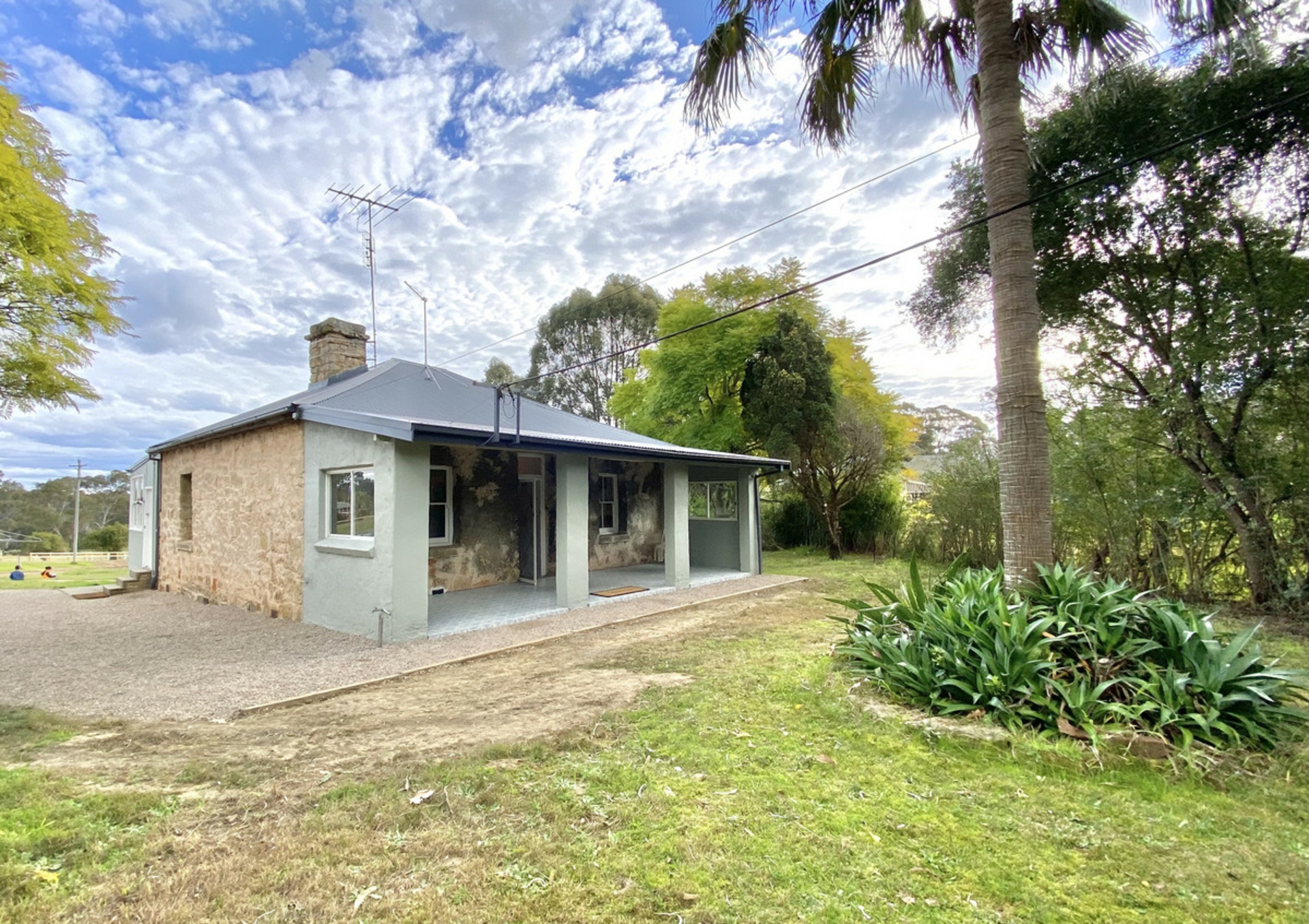 28 Ascot Road — photo 3 of 13