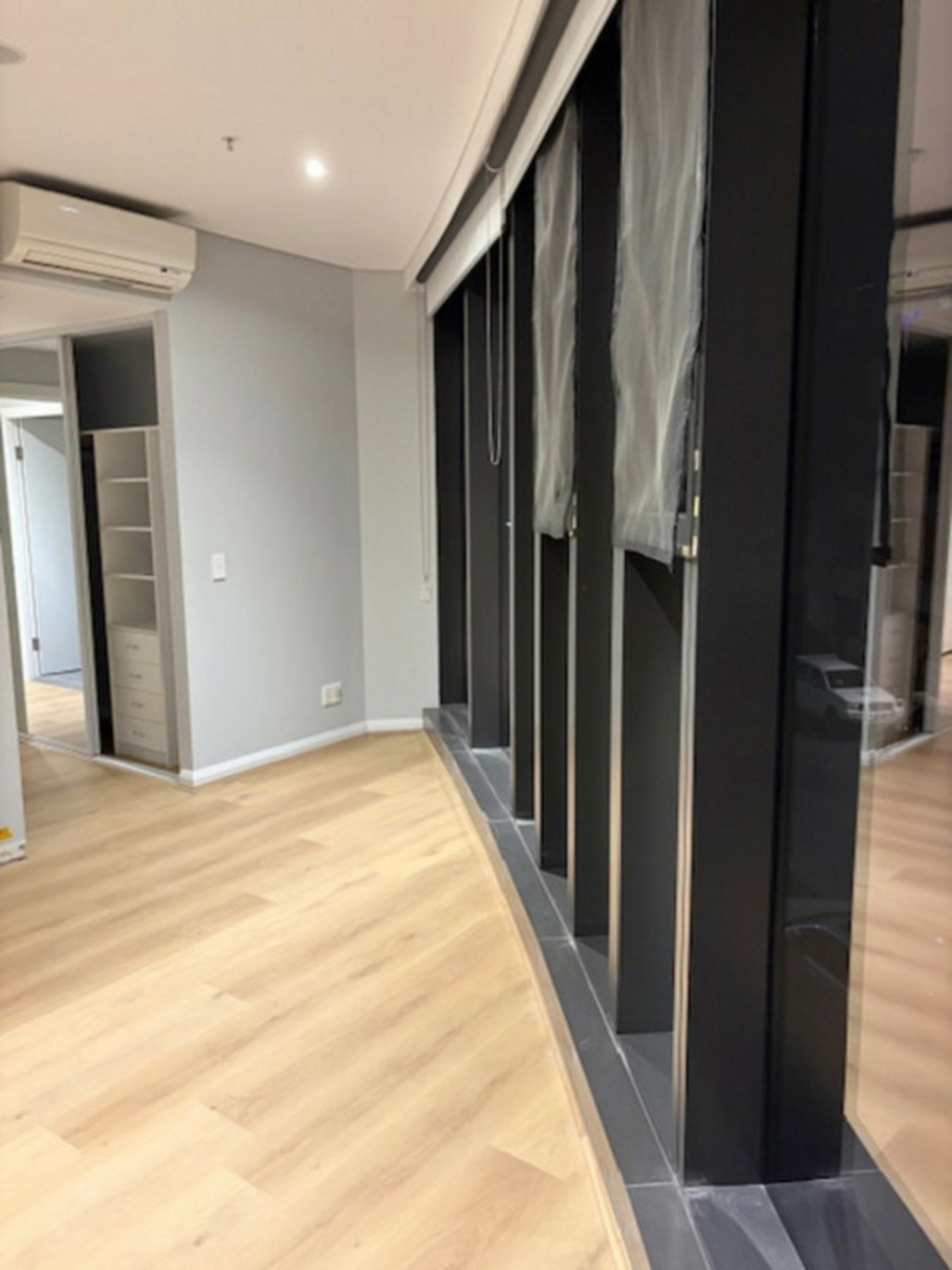 203/2 Waterways Street — photo 11 of 14