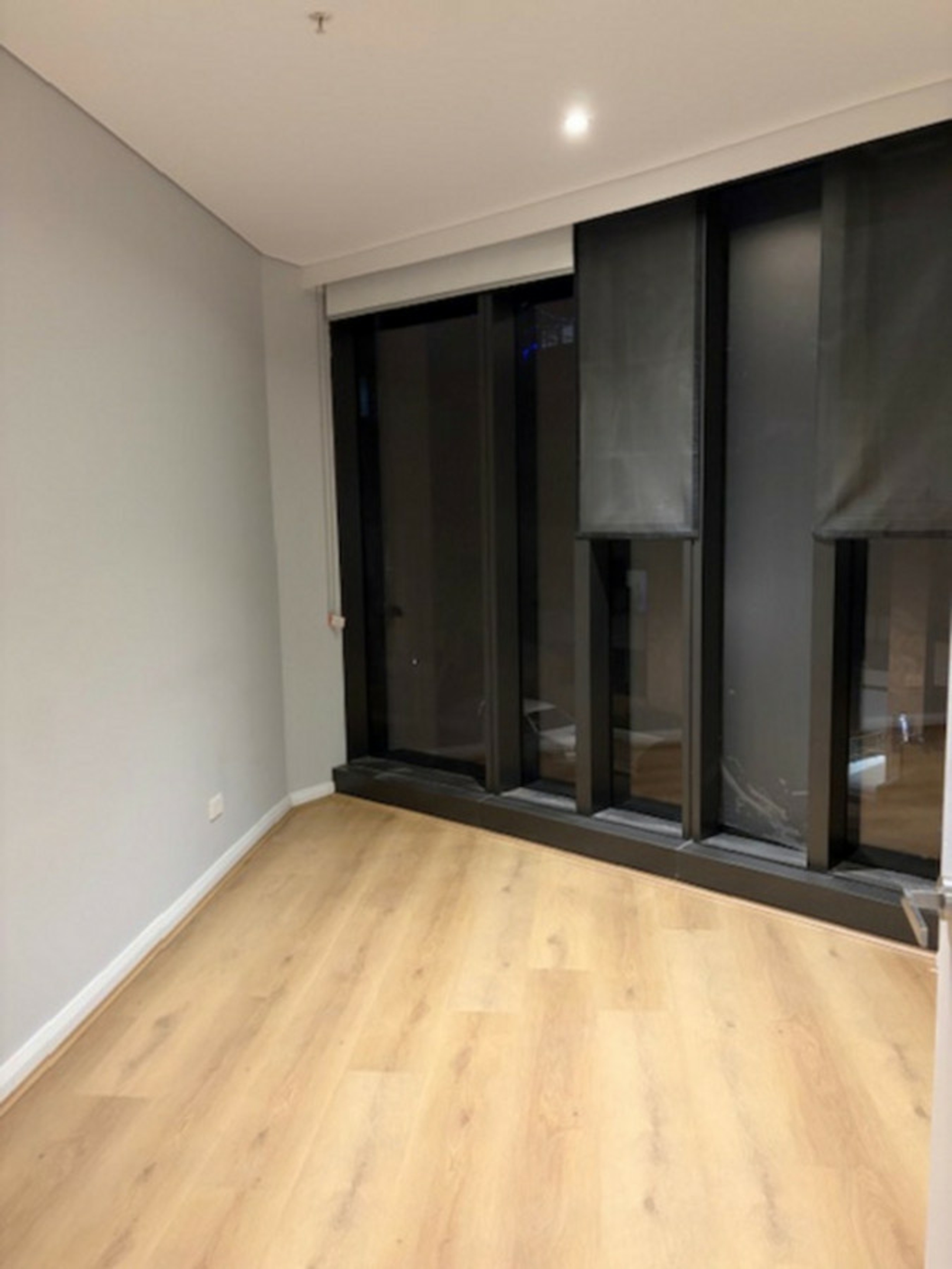 203/2 Waterways Street — photo 12 of 14