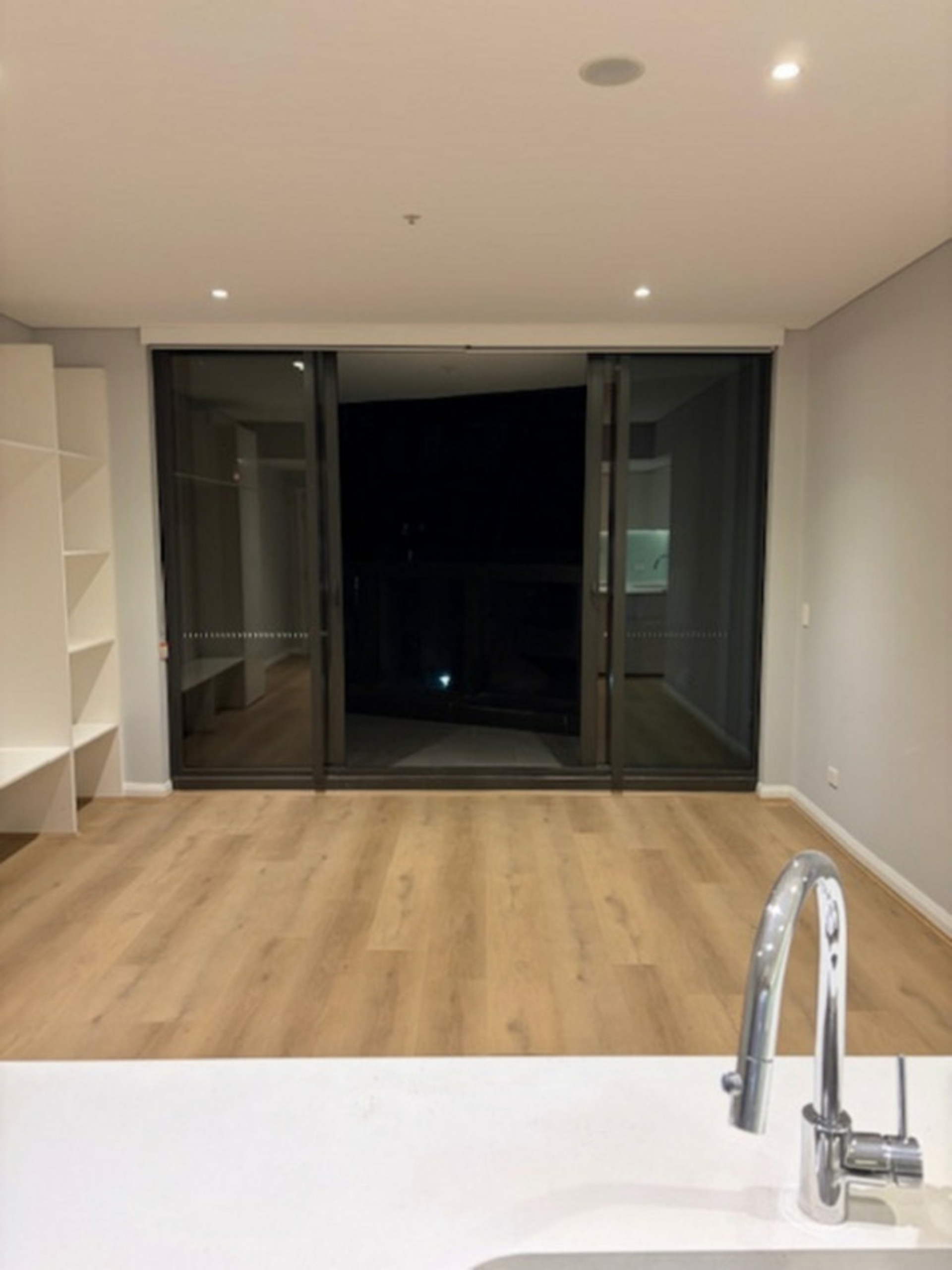 203/2 Waterways Street — photo 13 of 14
