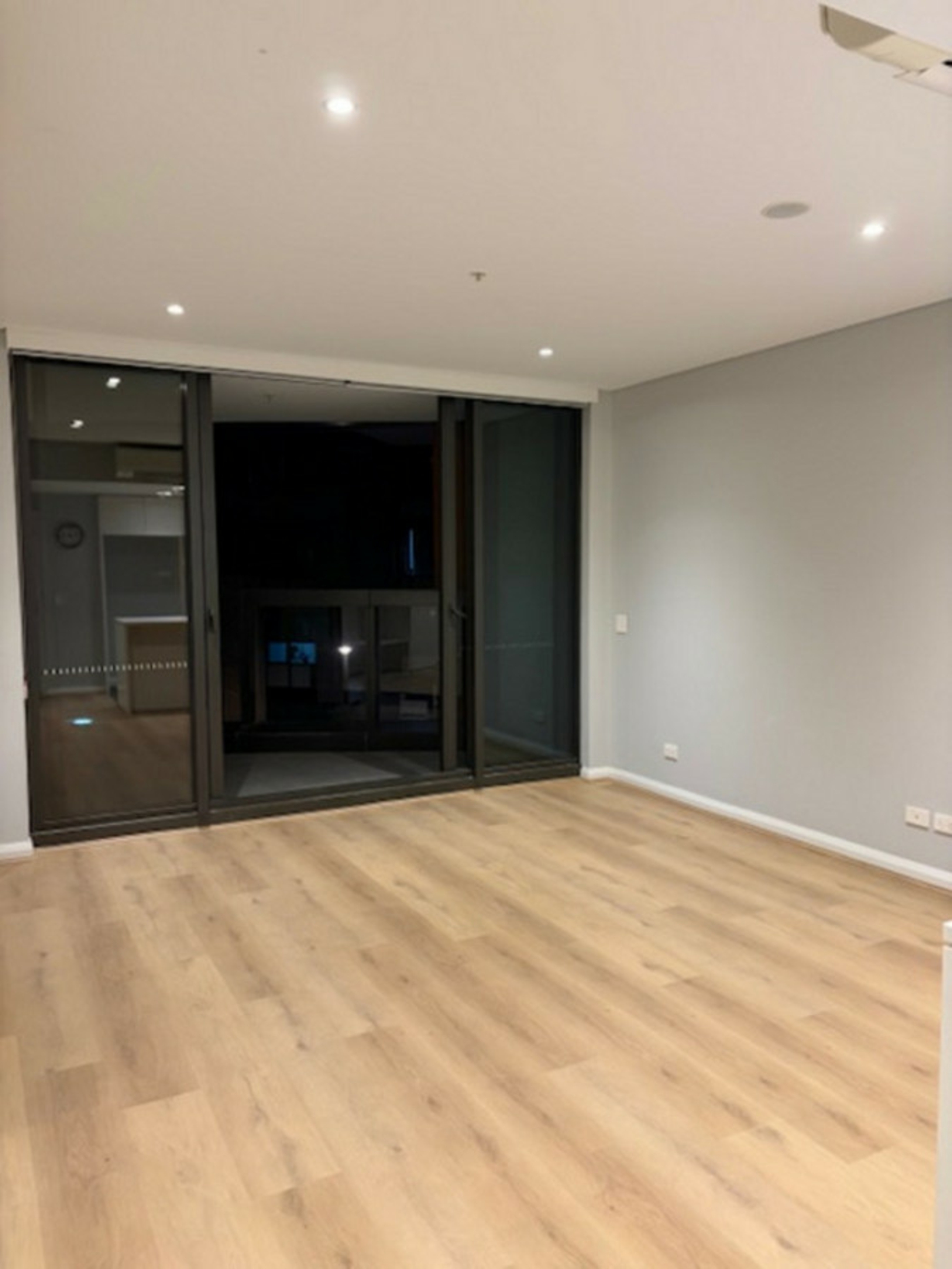 203/2 Waterways Street — photo 14 of 14