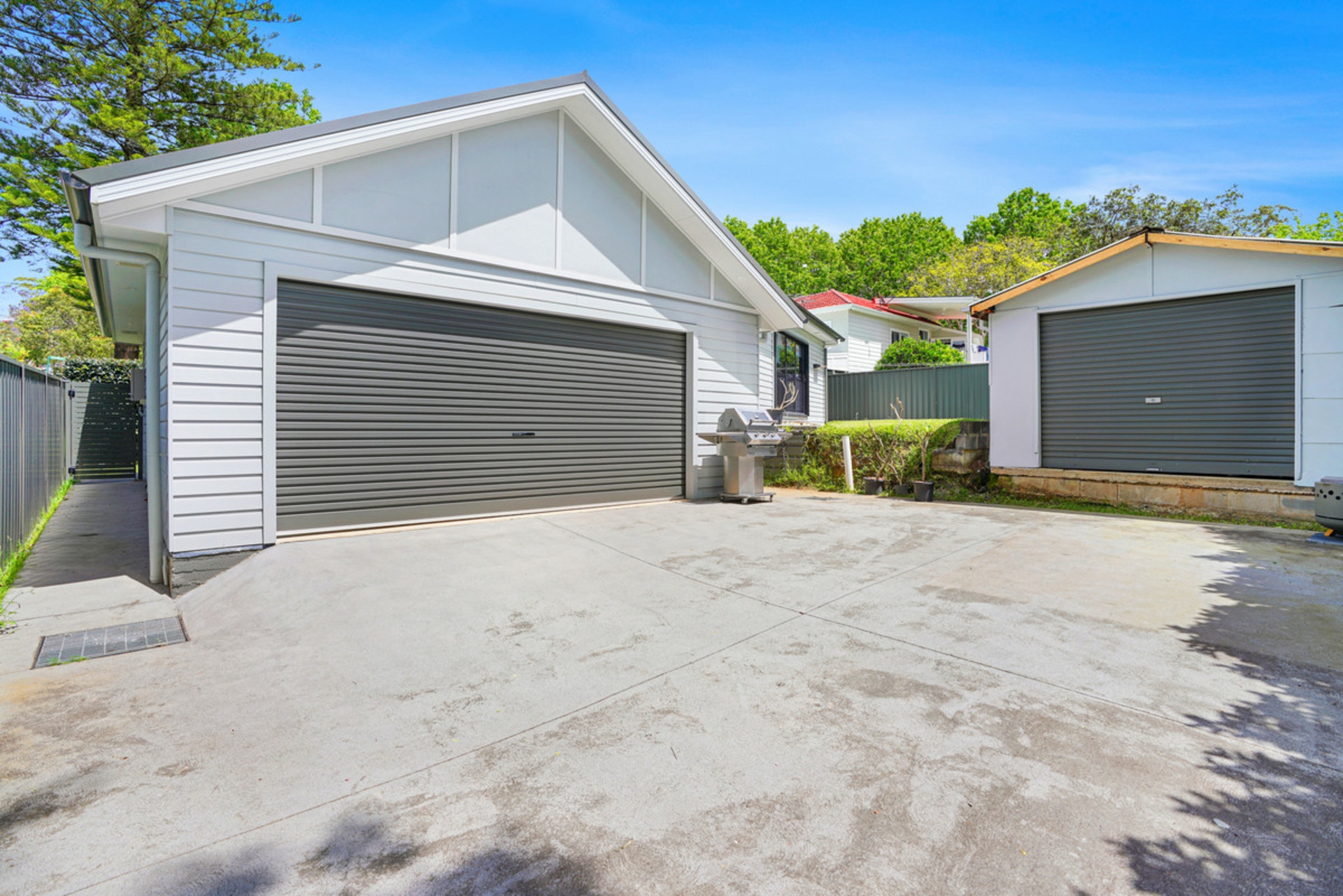 1 Carole Avenue — photo 6 of 8