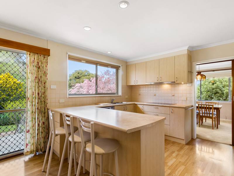 76 Hilder Street, WESTON