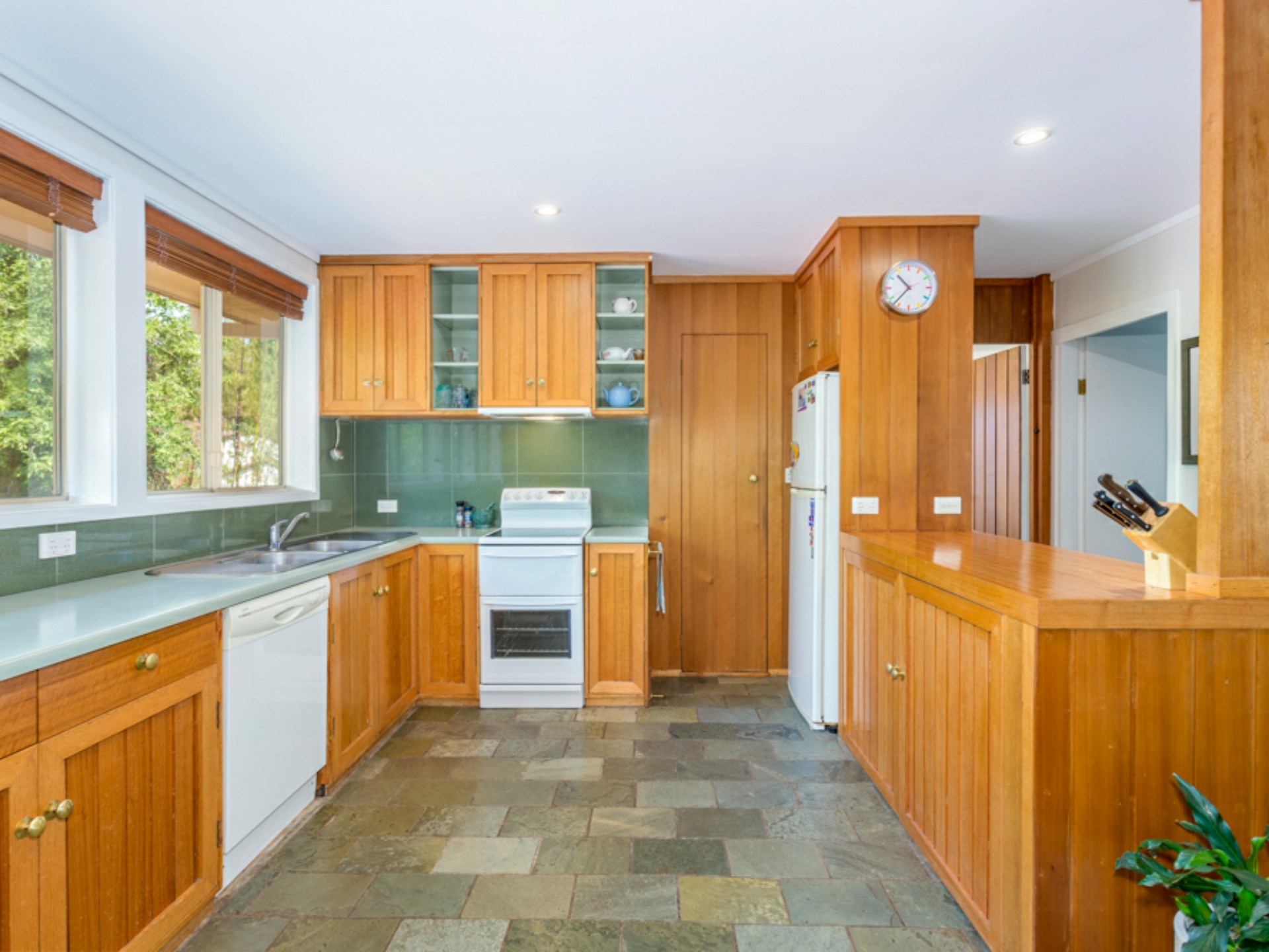 37 Meldrum Street, WESTON