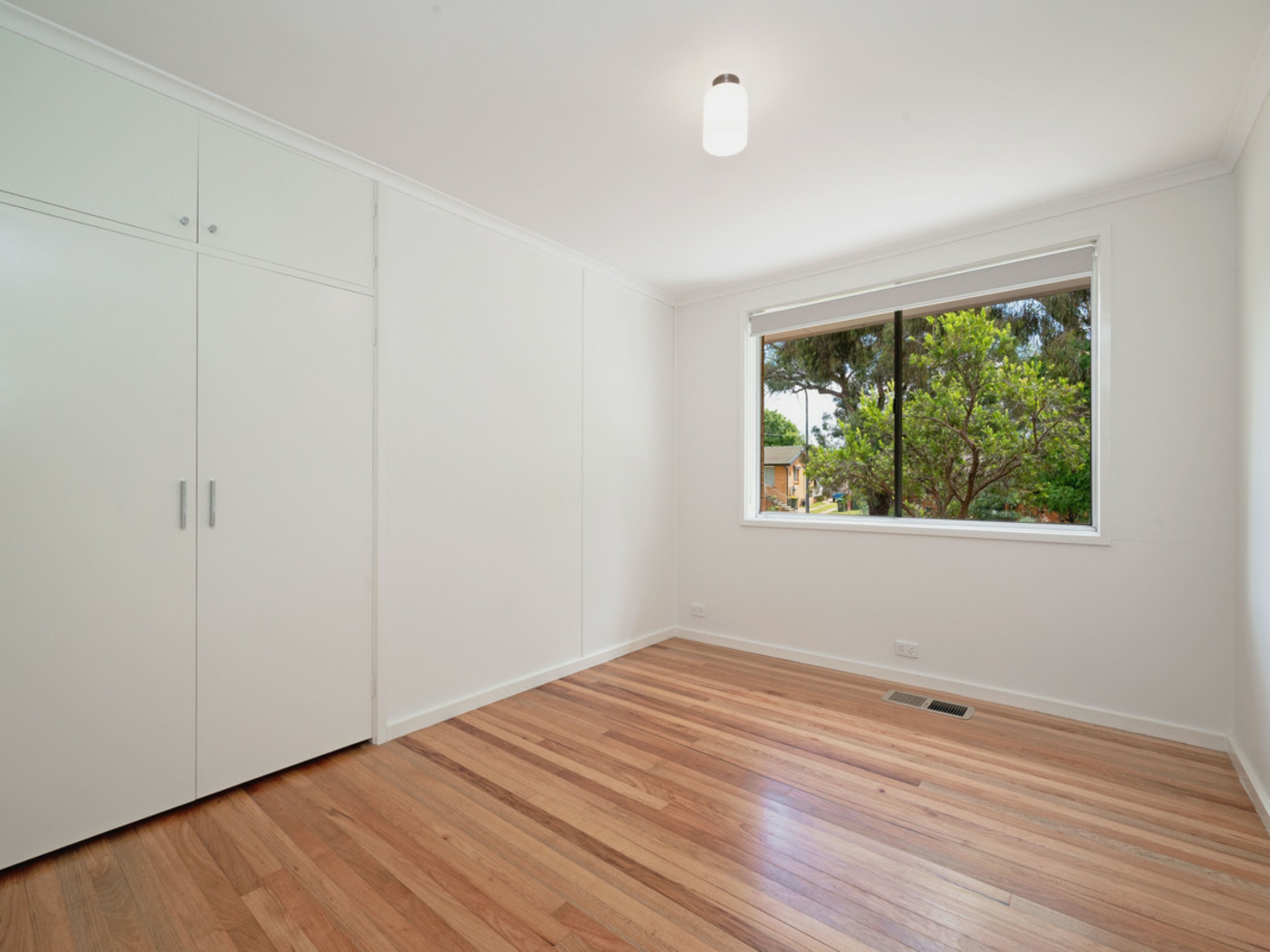 30 Hyndes Crescent, HOLDER
