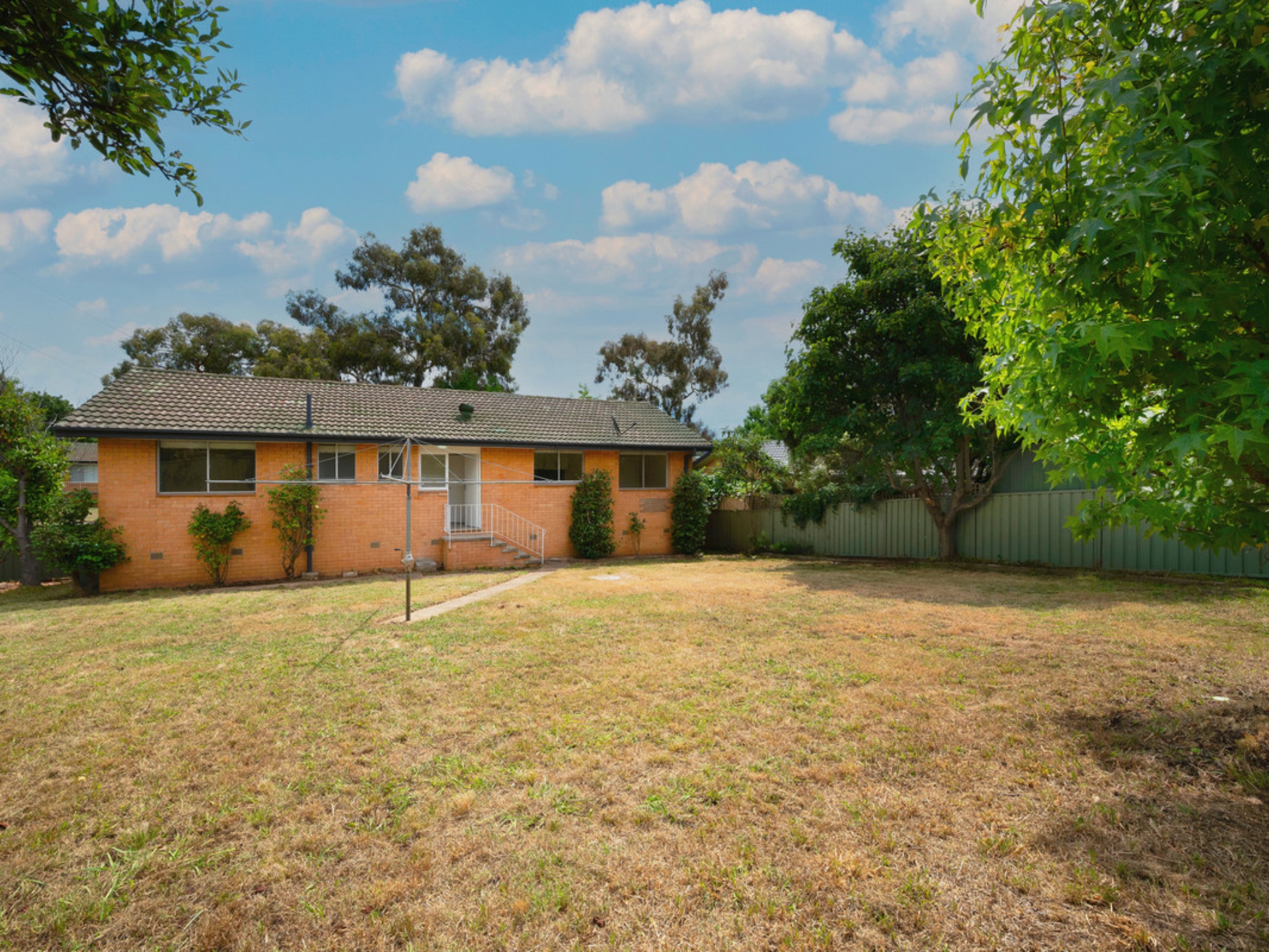 30 Hyndes Crescent, HOLDER