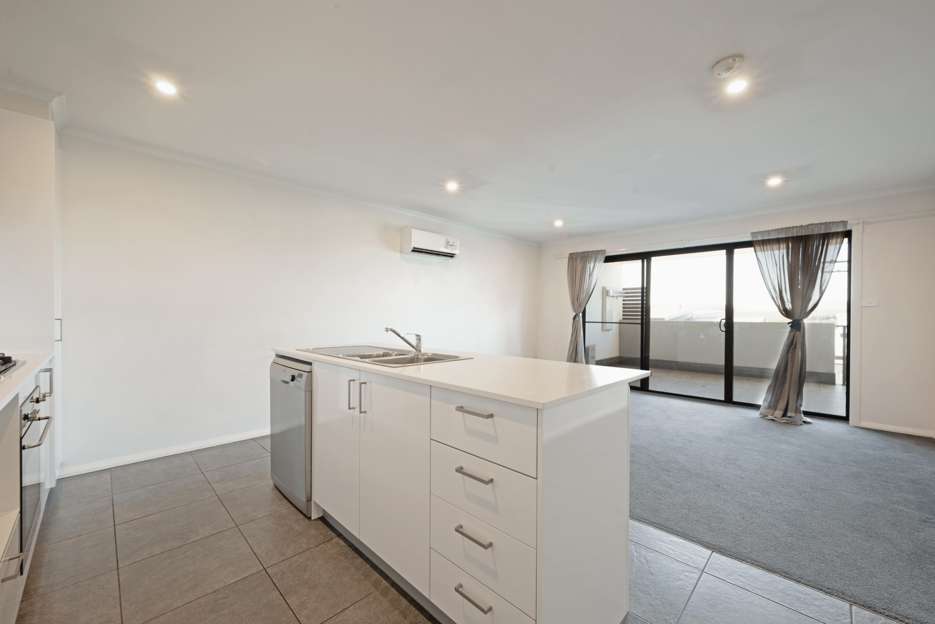 36/60 John Gorton Drive Coombs ACT