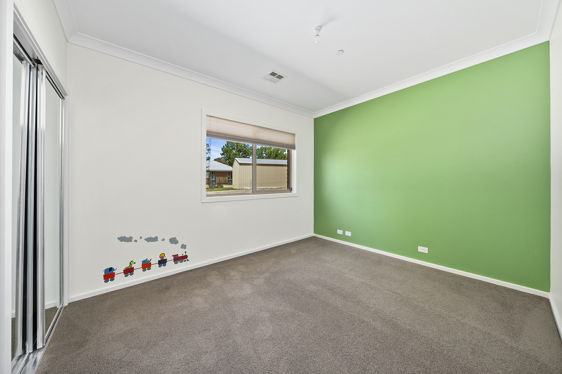 4 Len Ryan Street, URIARRA VILLAGE