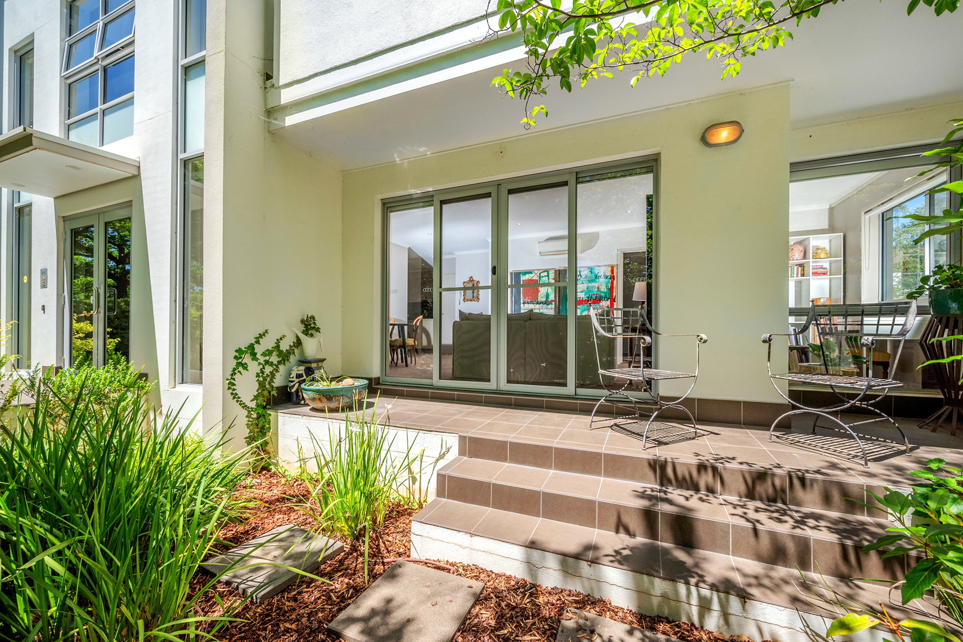 2/24 Ijong Street, Braddon