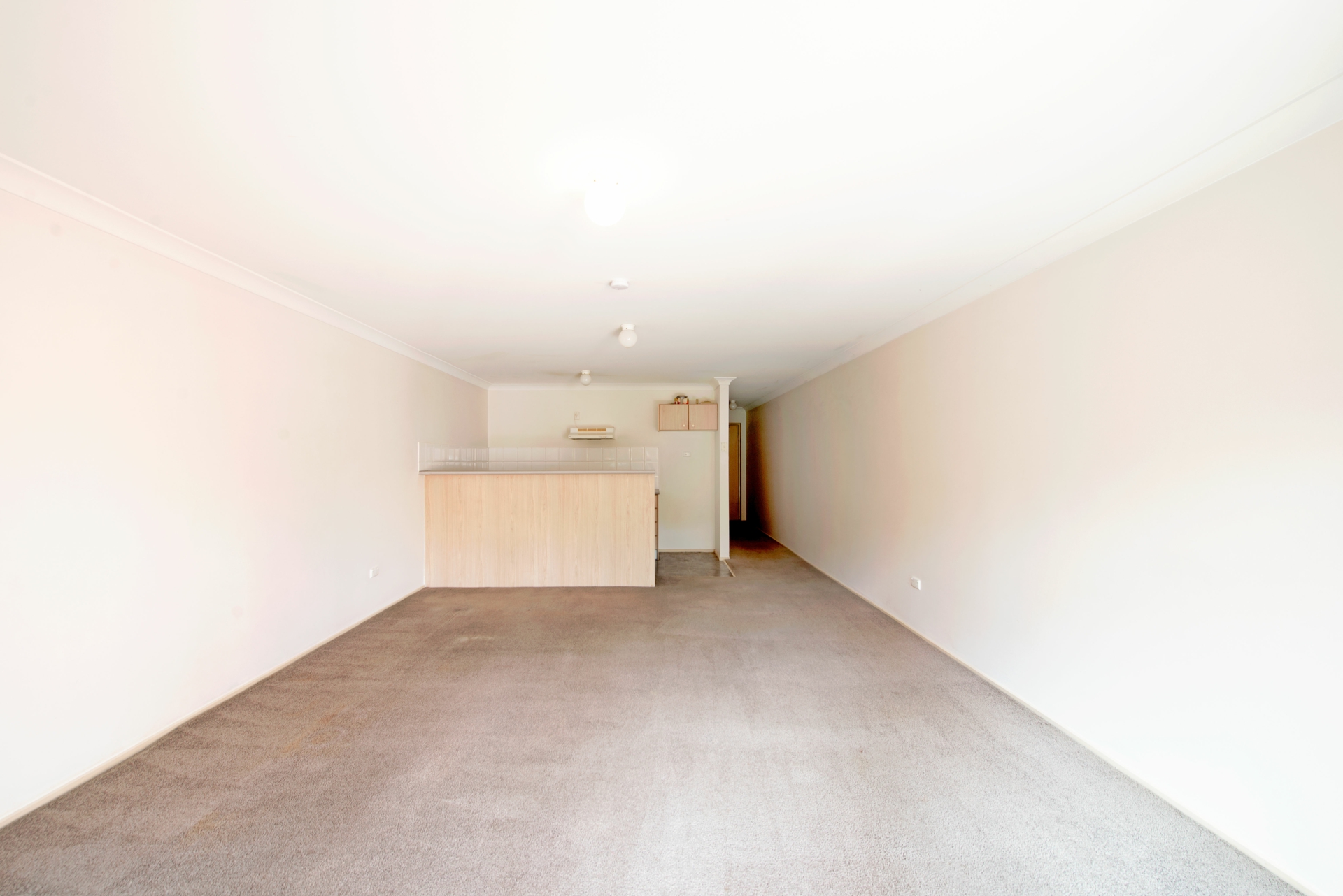 14/12 Albermarle Place 'Avalon Court', PHILLIP