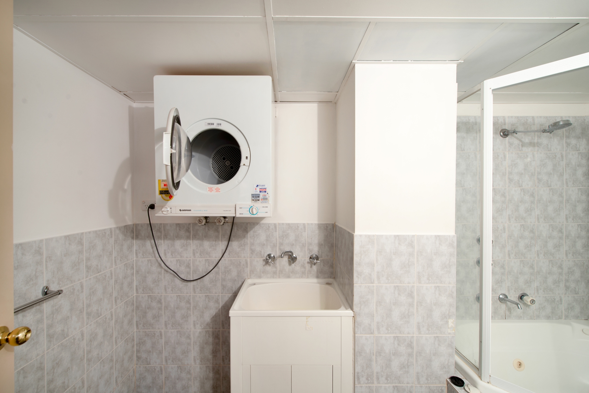 14/12 Albermarle Place 'Avalon Court', PHILLIP