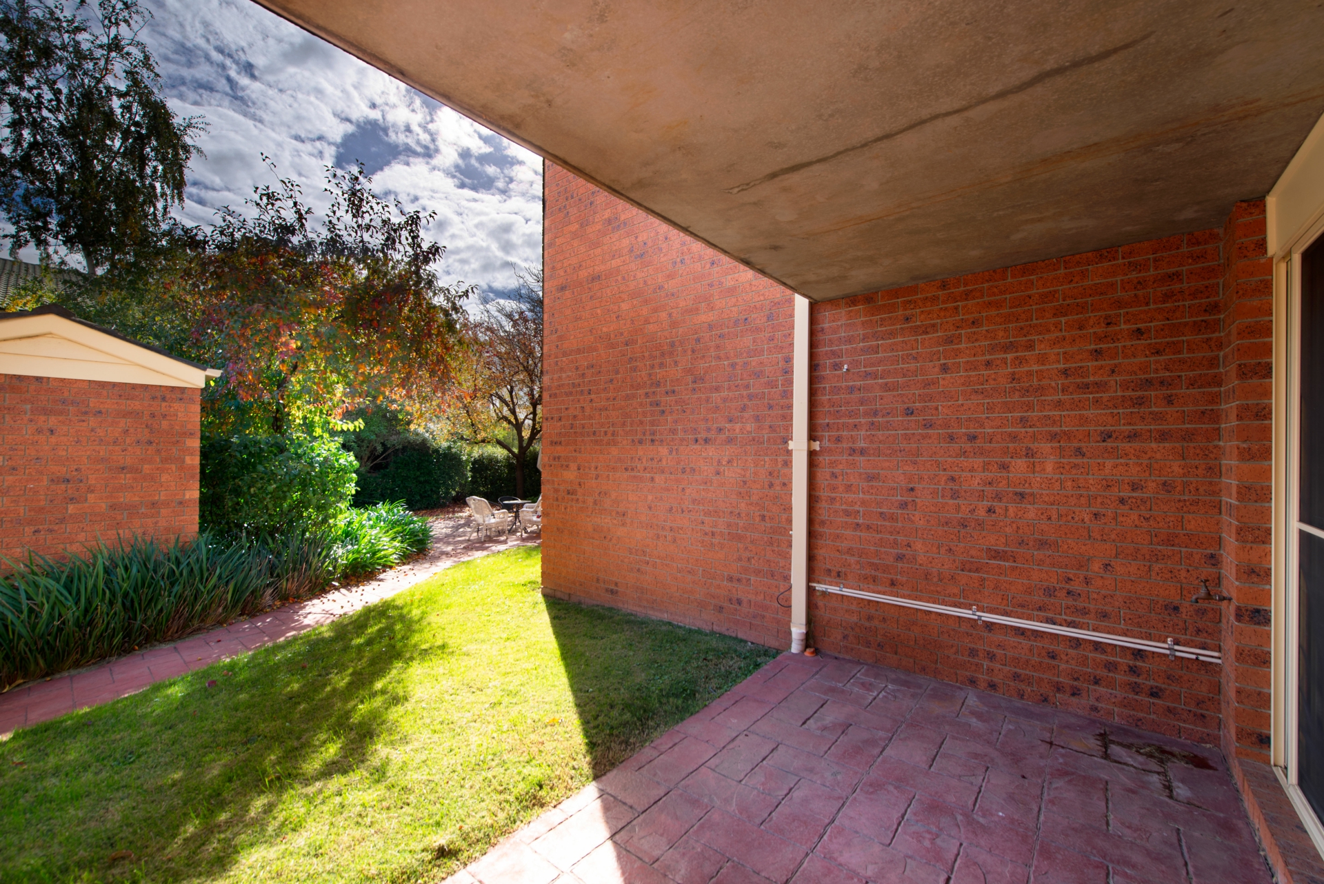 14/12 Albermarle Place 'Avalon Court', PHILLIP