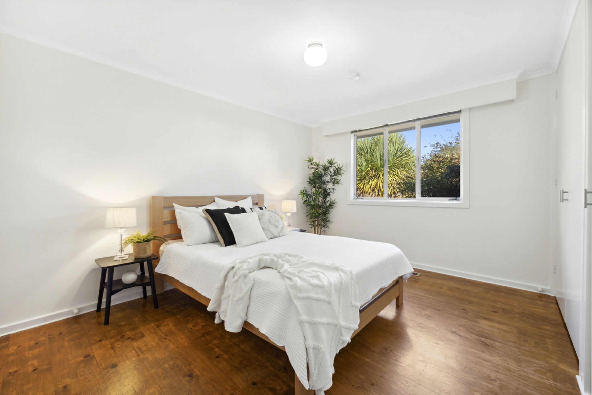 34 Calder Crescent, HOLDER