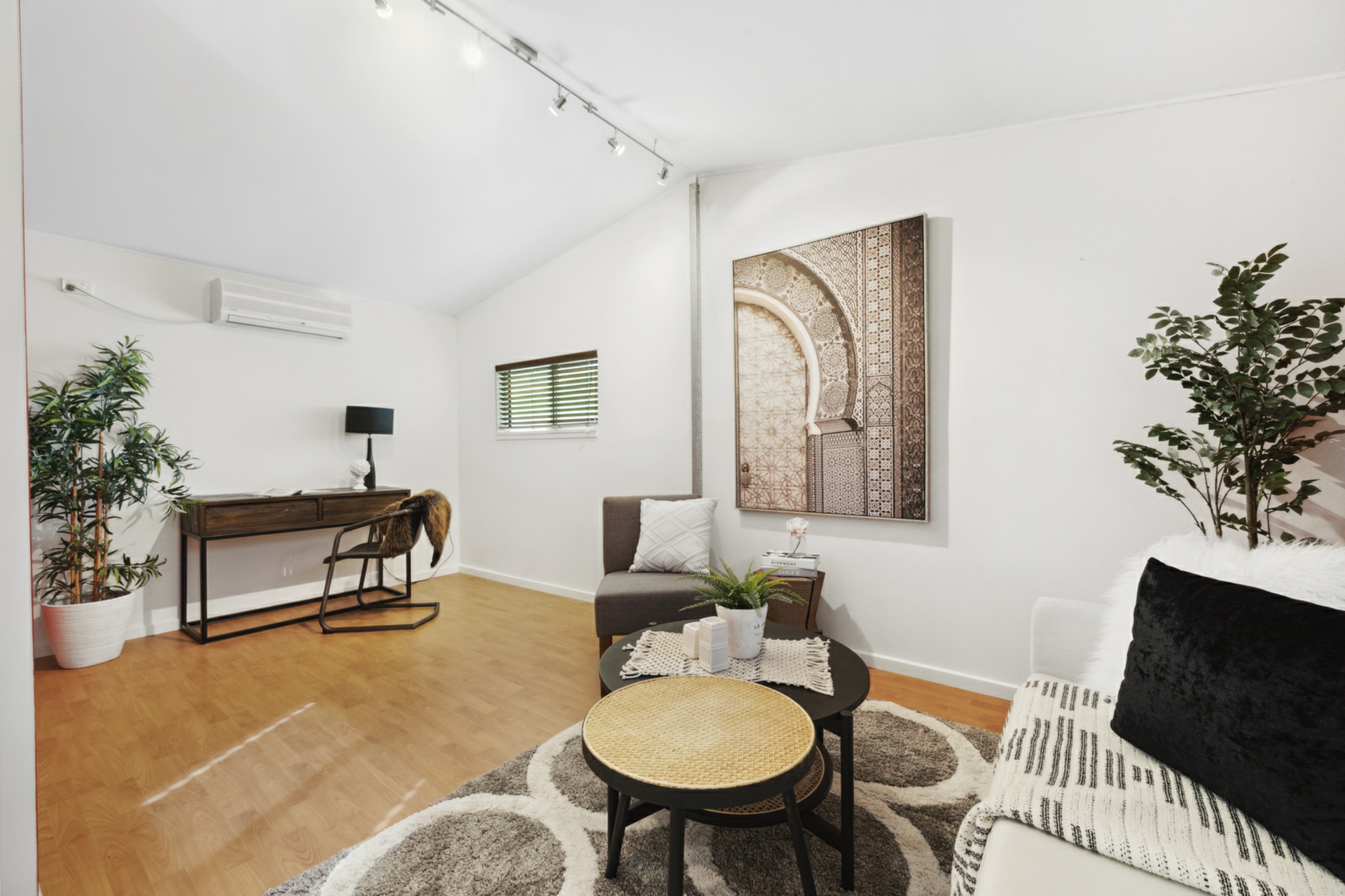 34 Calder Crescent, HOLDER