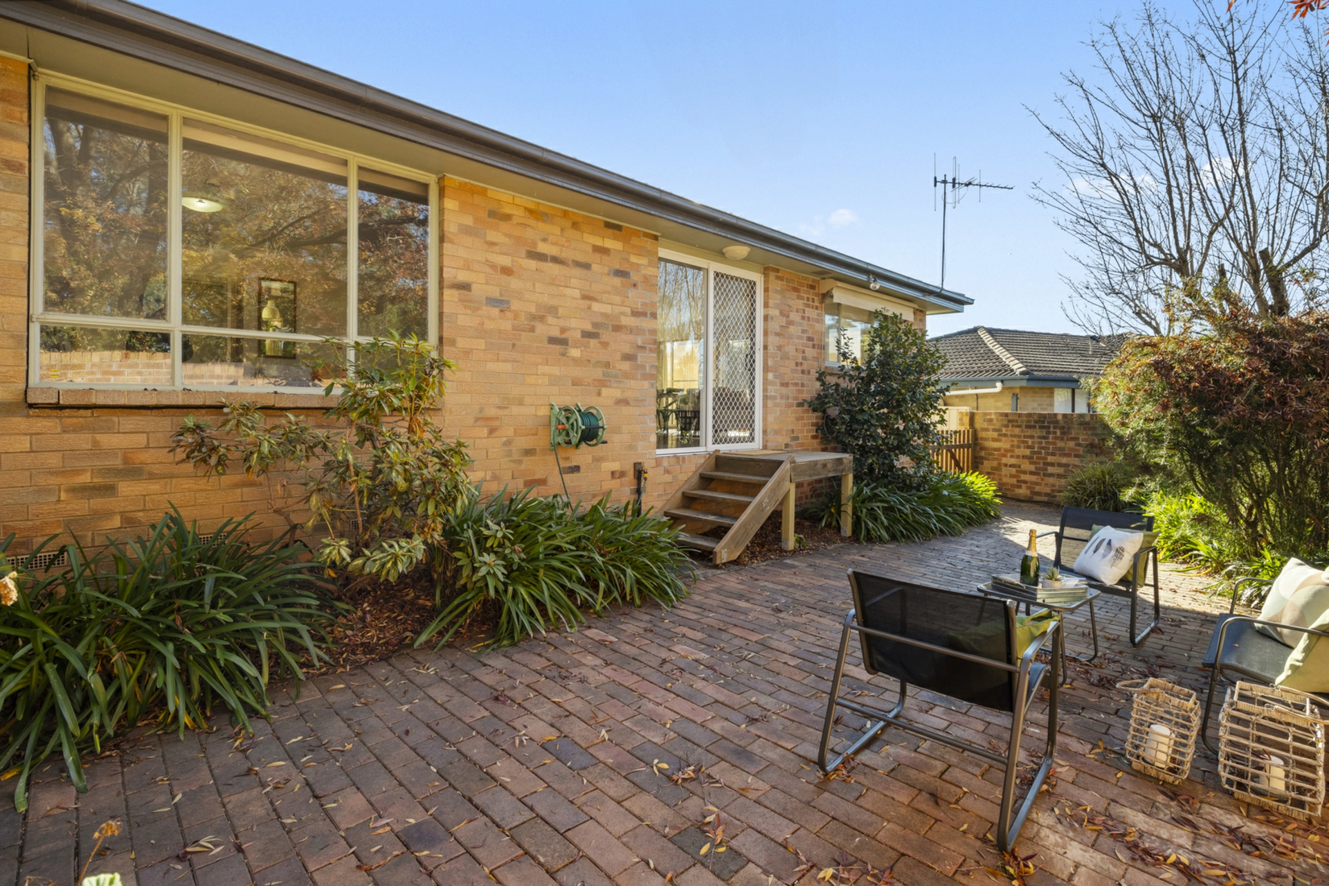 34 Calder Crescent, HOLDER