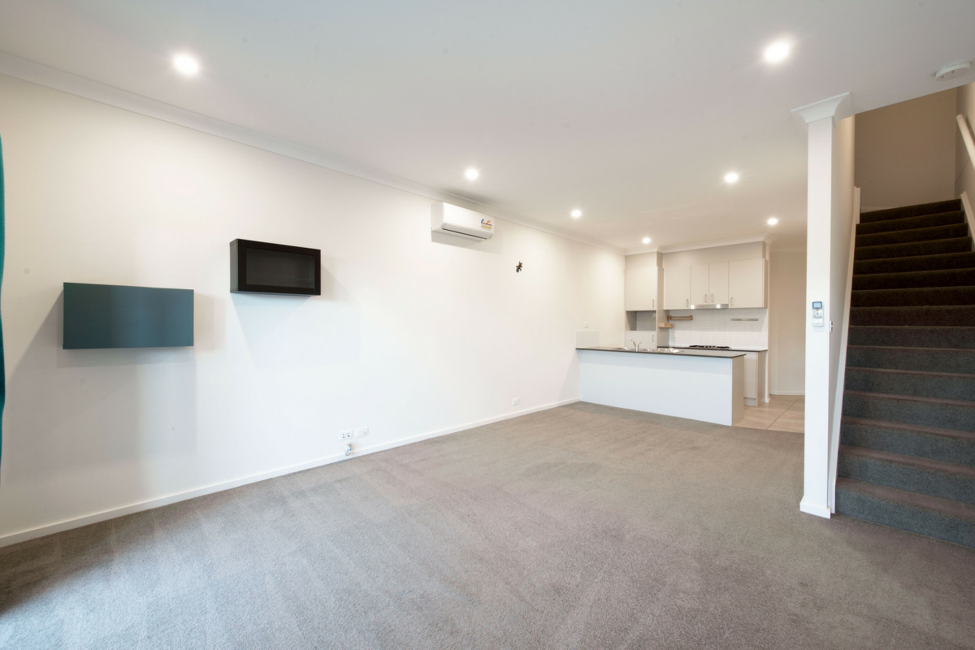 7/33 Arthur Blakeley Way, COOMBS