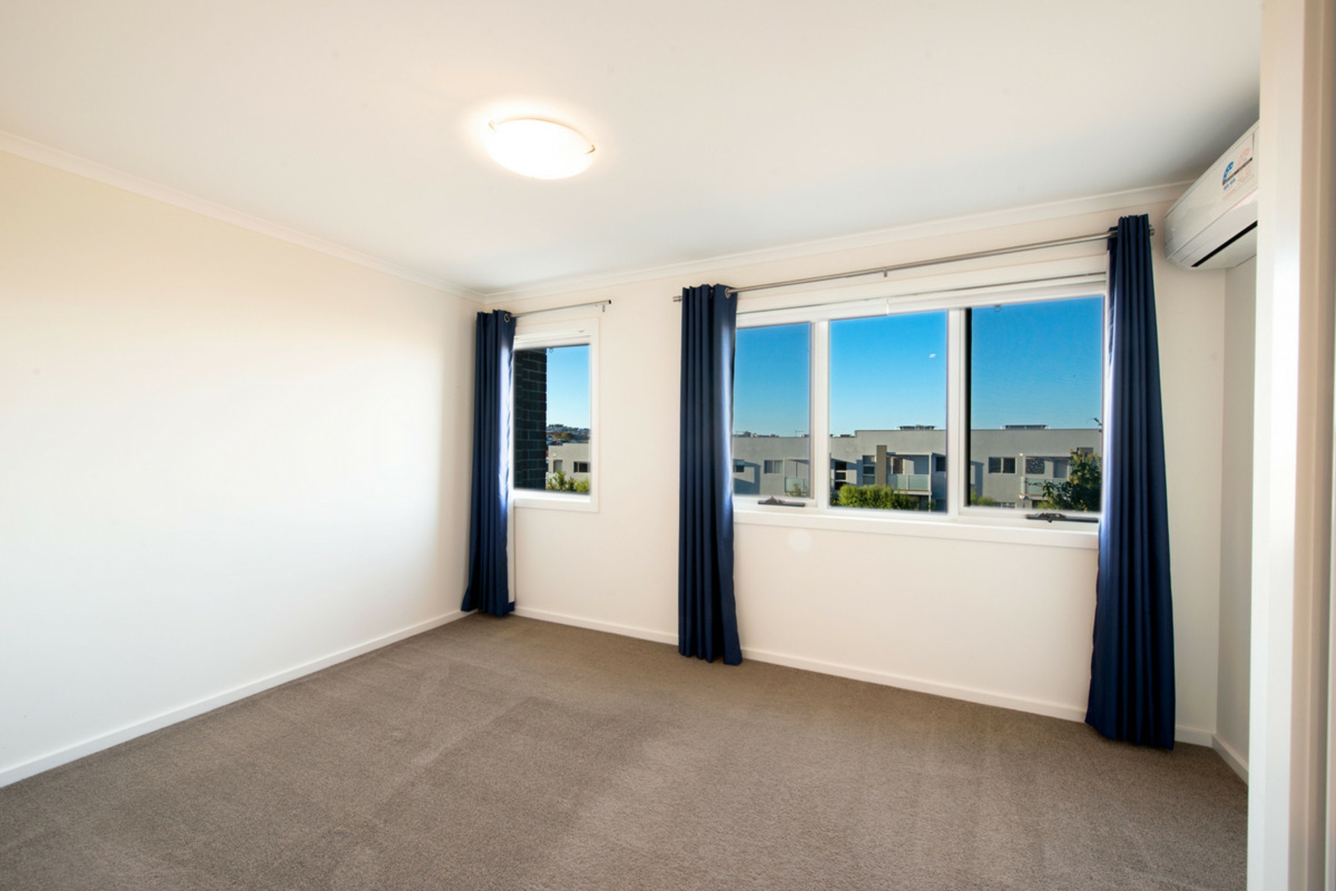 7/33 Arthur Blakeley Way, COOMBS