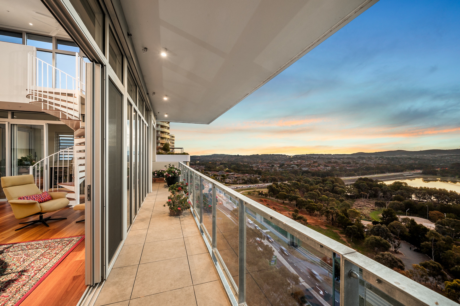 1305 'Lumi'/102 Swain Street — photo 2 of 24
