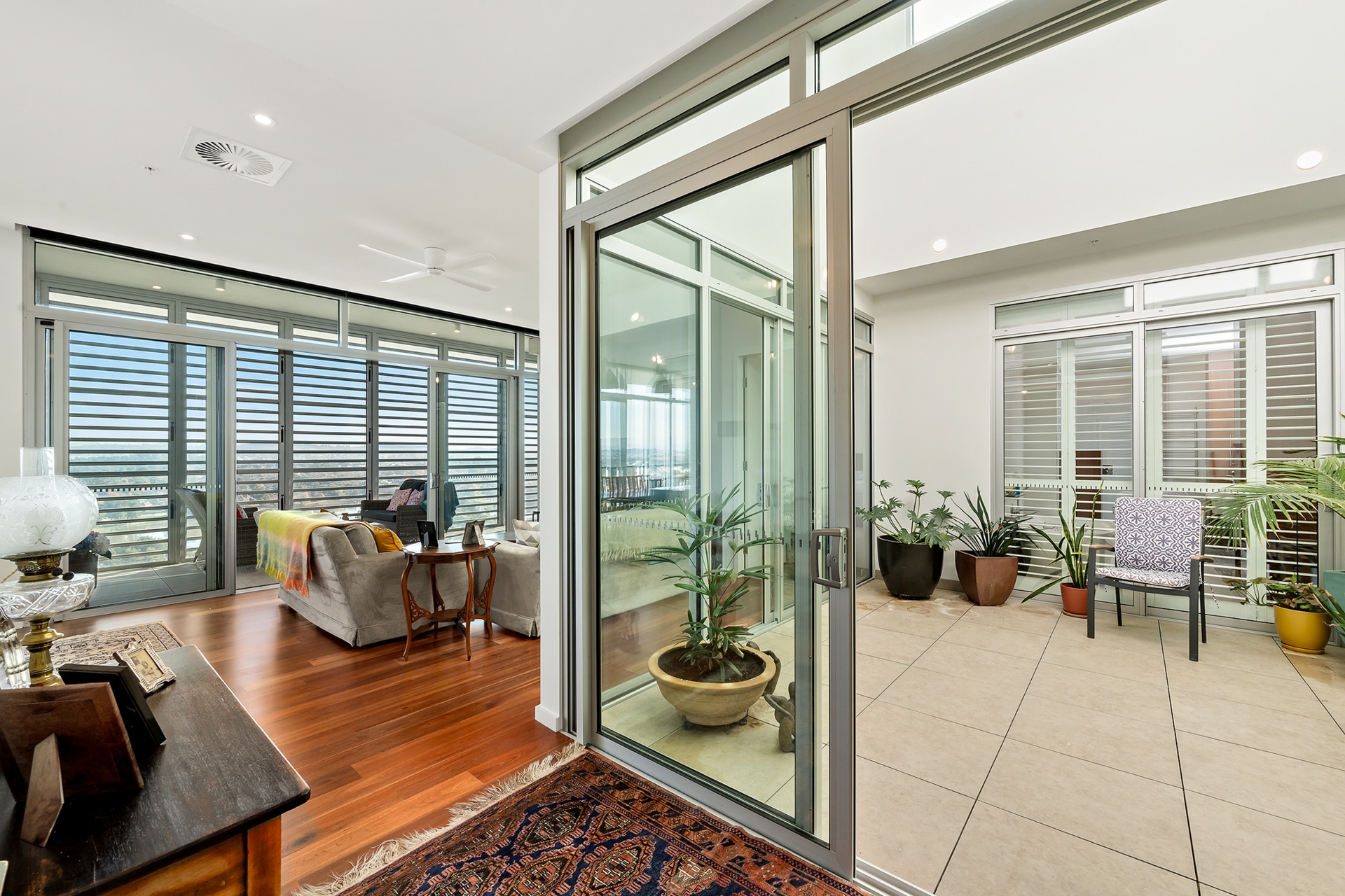 1305 'Lumi'/102 Swain Street — photo 3 of 24