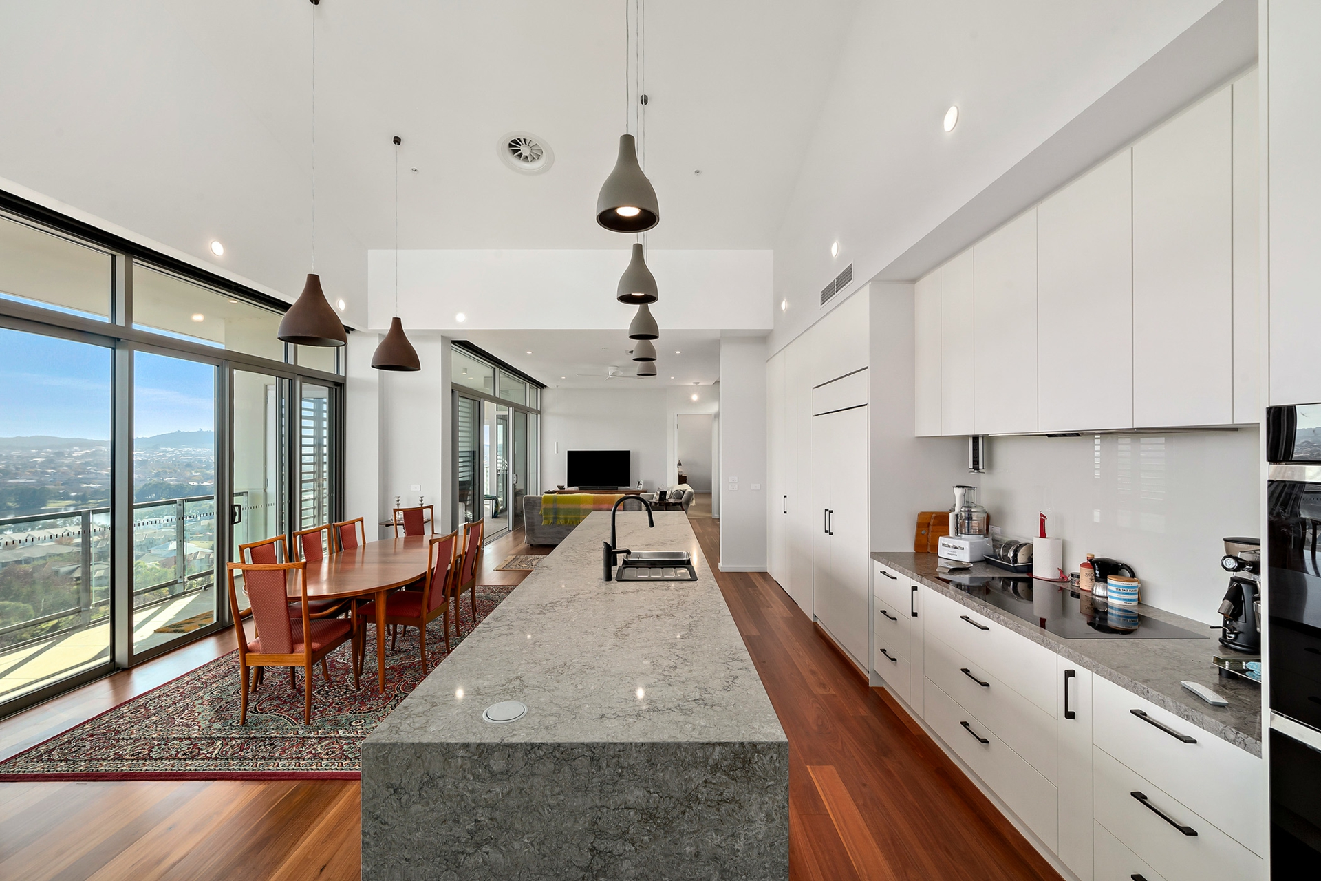 1305 'Lumi'/102 Swain Street — photo 7 of 24