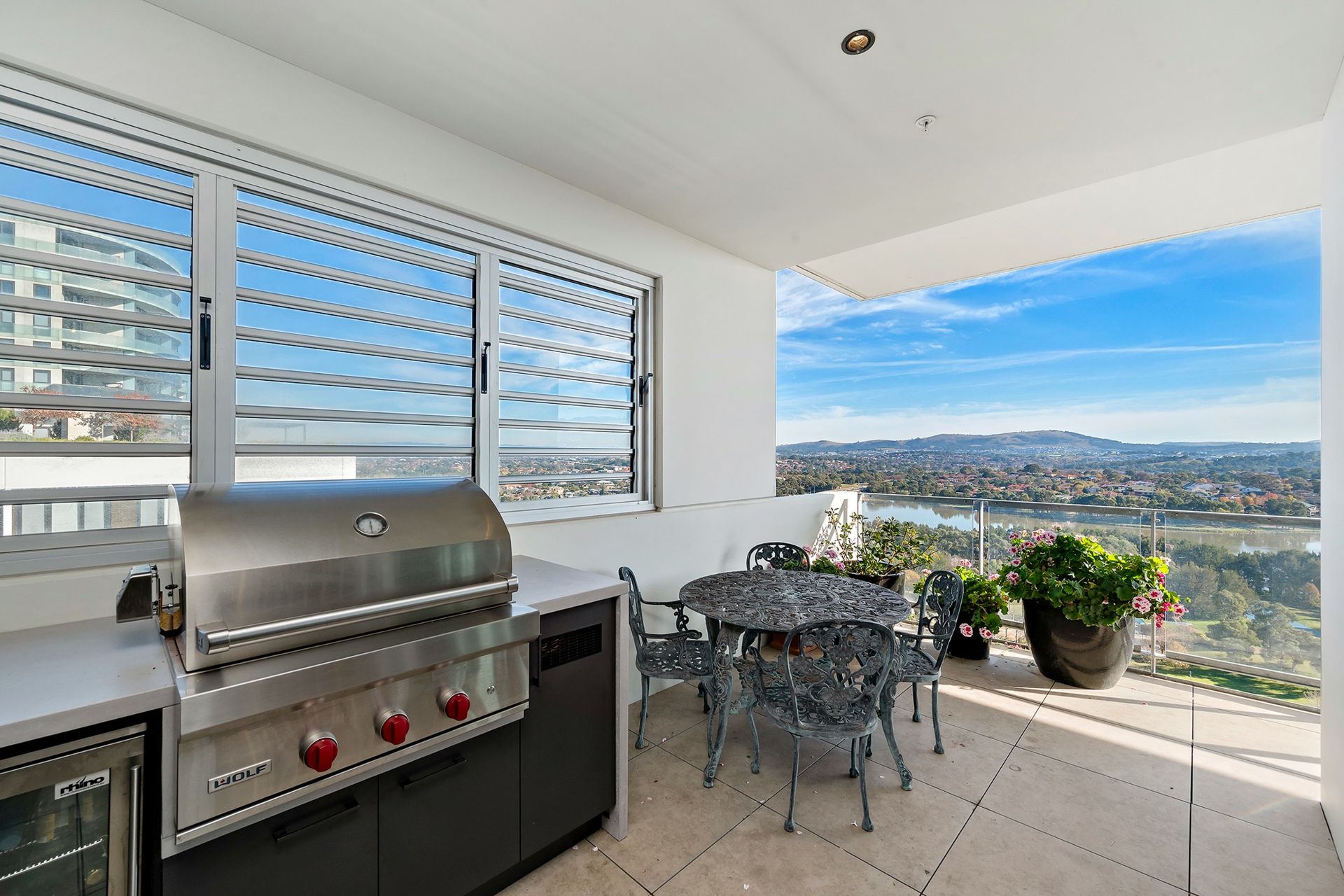 1305 'Lumi'/102 Swain Street — photo 13 of 24