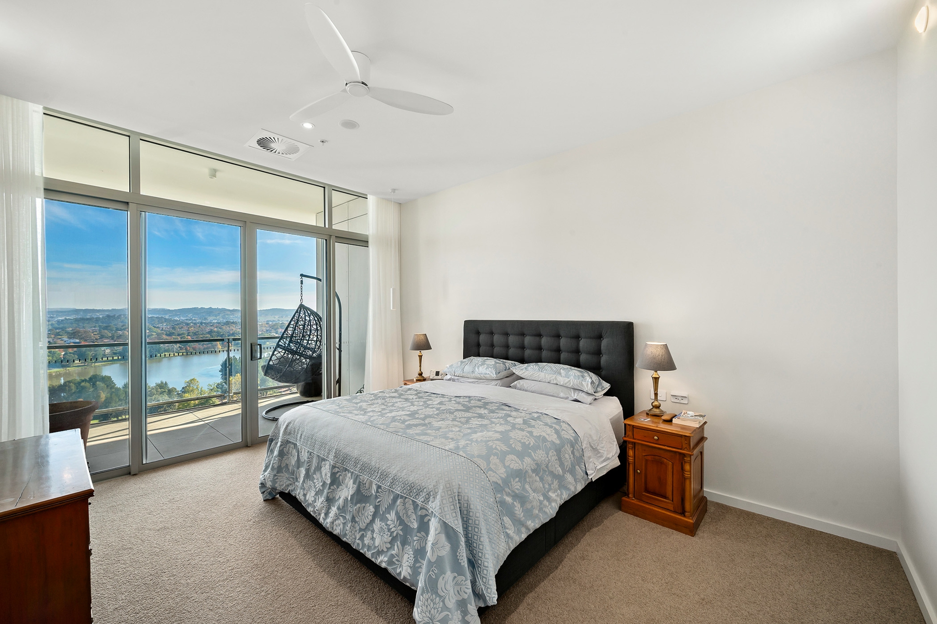 1305 'Lumi'/102 Swain Street — photo 16 of 24