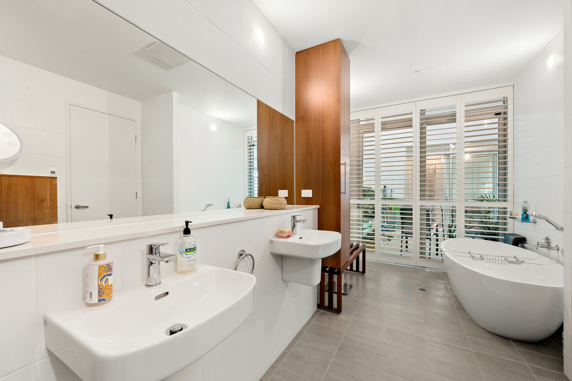 1305 'Lumi'/102 Swain Street — photo 17 of 24