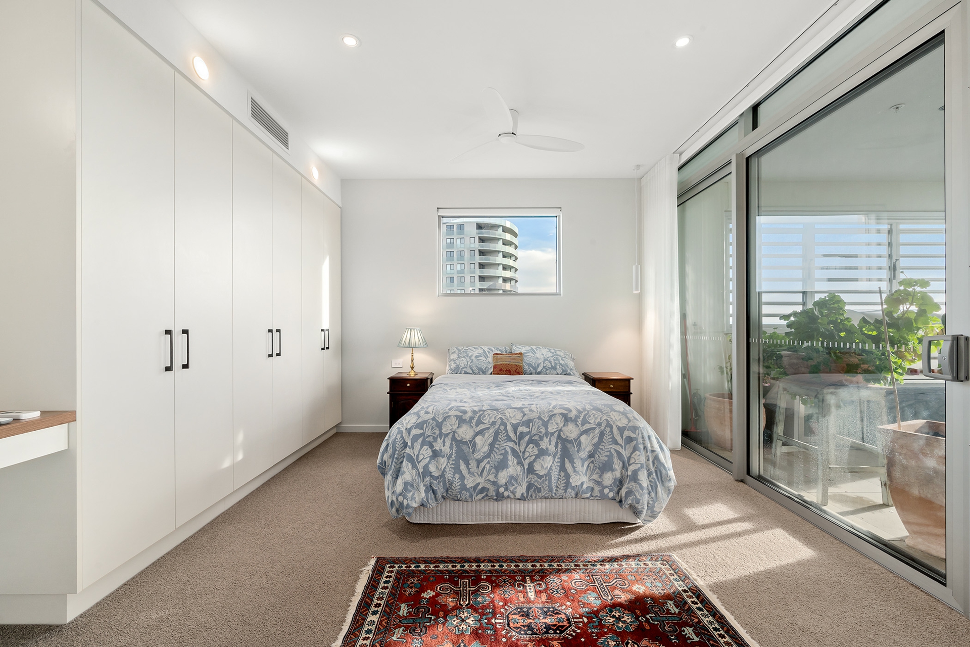 1305 'Lumi'/102 Swain Street — photo 18 of 24