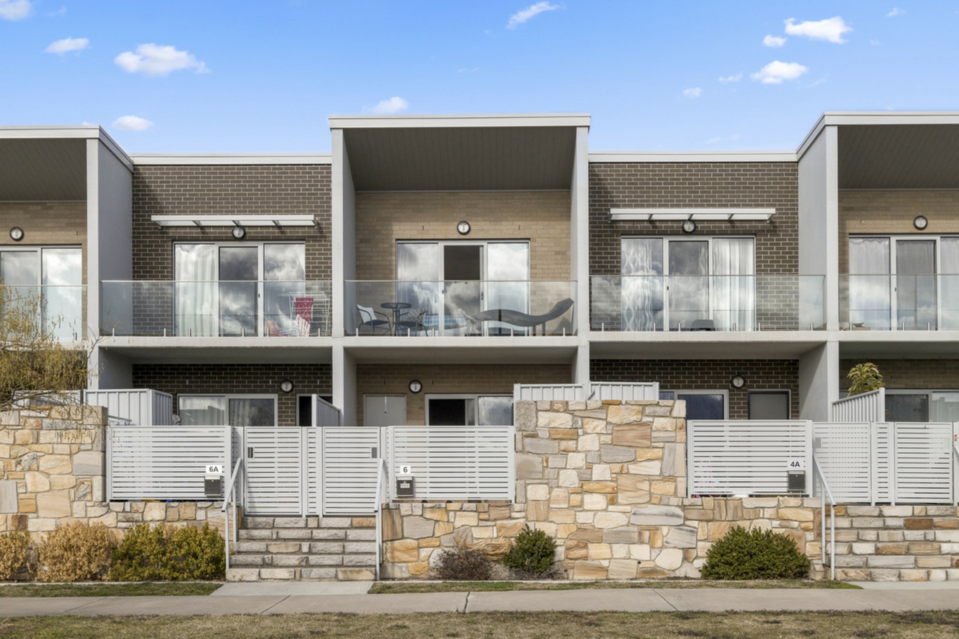 6 Edgeworth Parade, Coombs