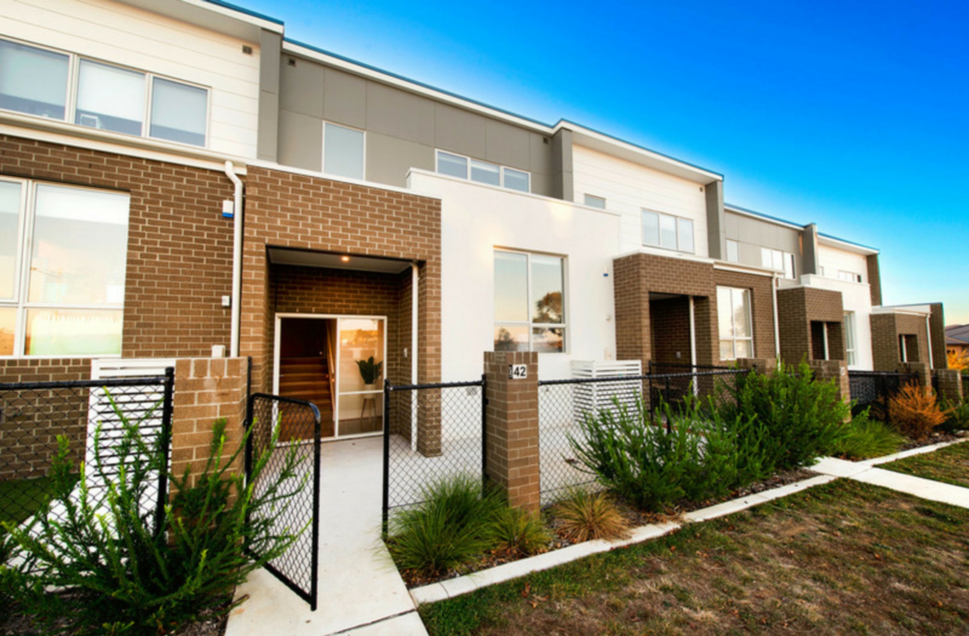 42/1 Arthur Blakeley Way 'Alma', COOMBS