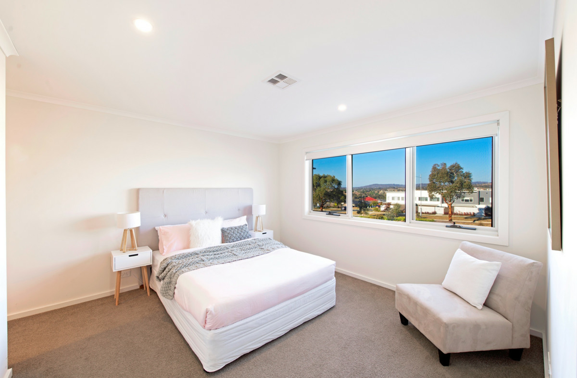 42/1 Arthur Blakeley Way 'Alma', COOMBS