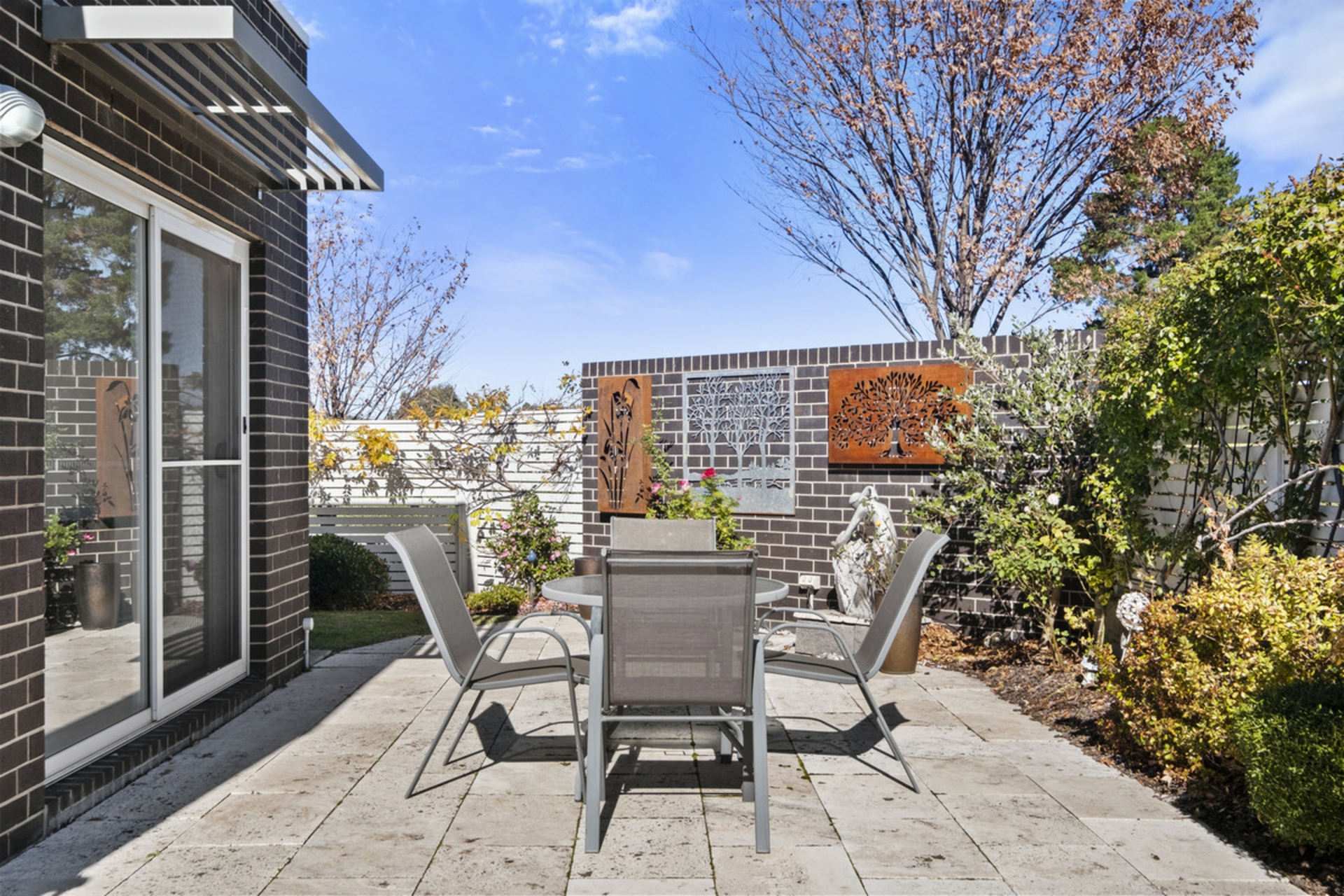 37/41 Pearlman Street, COOMBS