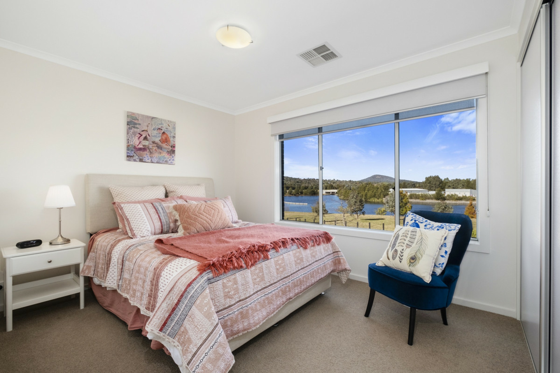 37/41 Pearlman Street, COOMBS