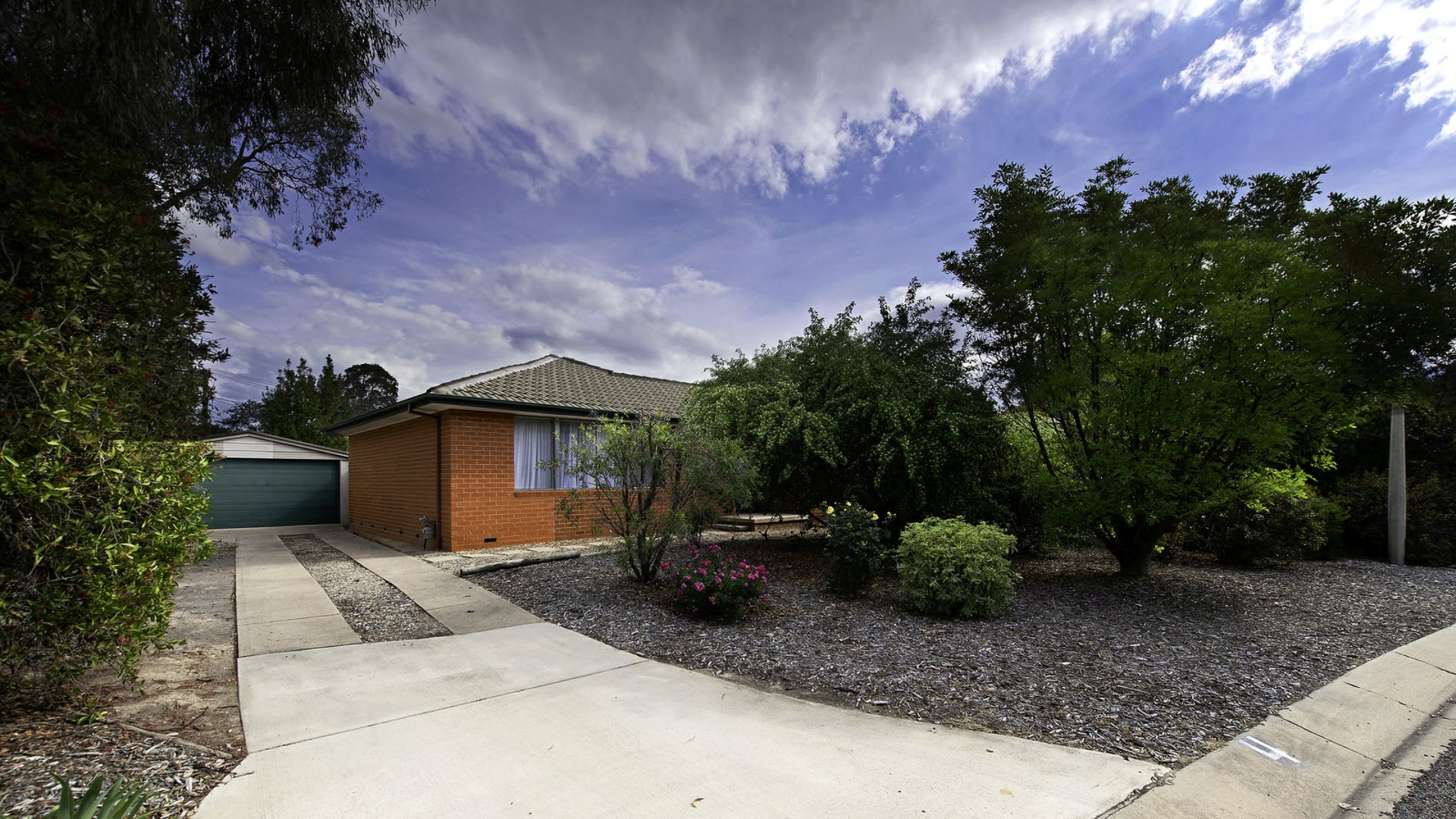 4 Beilby Place, KAMBAH