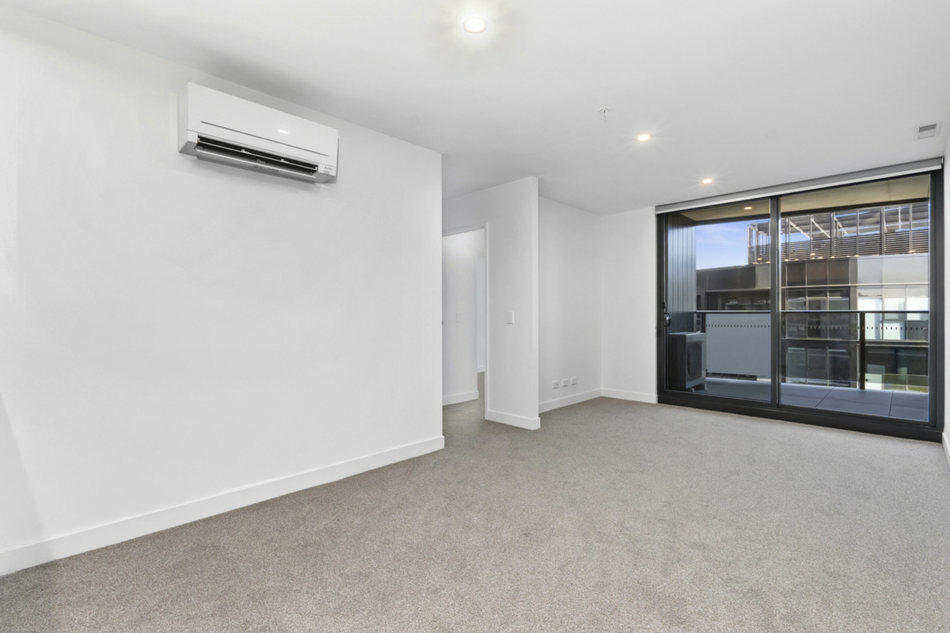 1106/2 Furzer Street — photo 4 of 25