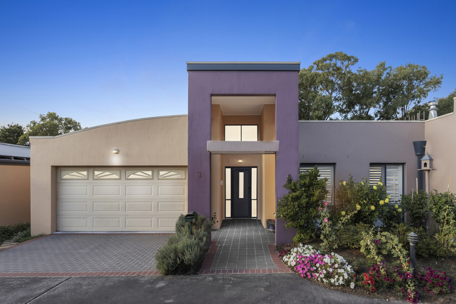 3/113 Mortimer Lewis Drive, GREENWAY