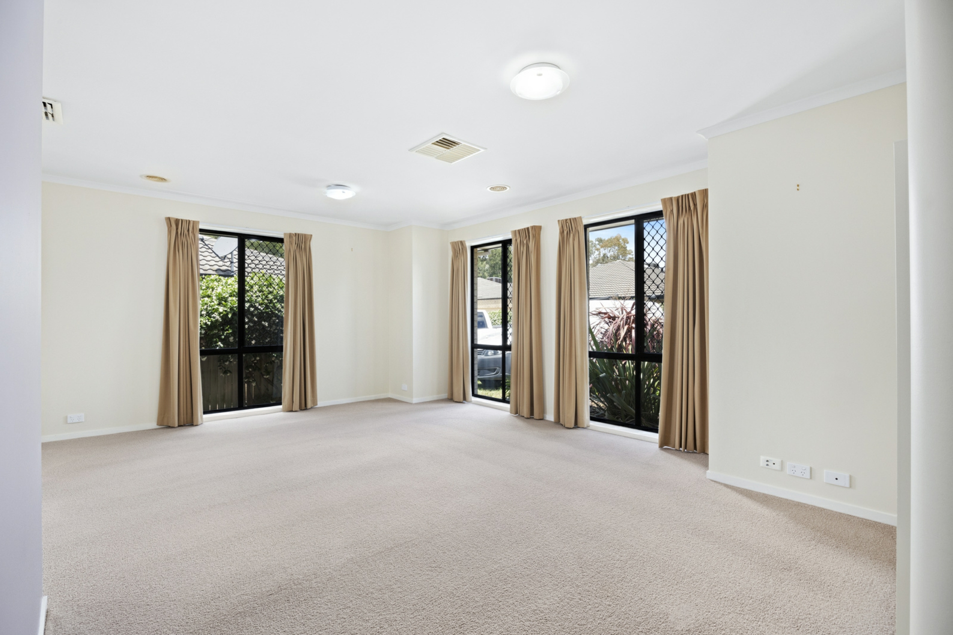 Stirling ACT Townhouse for Sale LJ Hooker