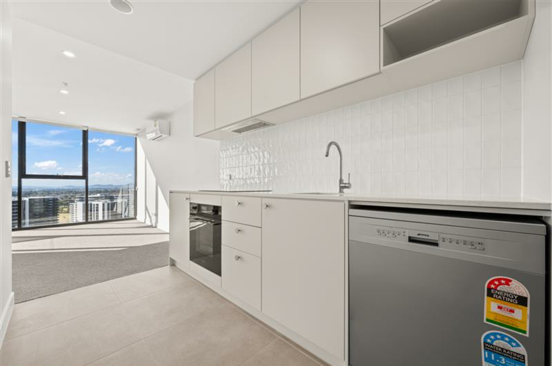 1909/2 Furzer Street, PHILLIP
