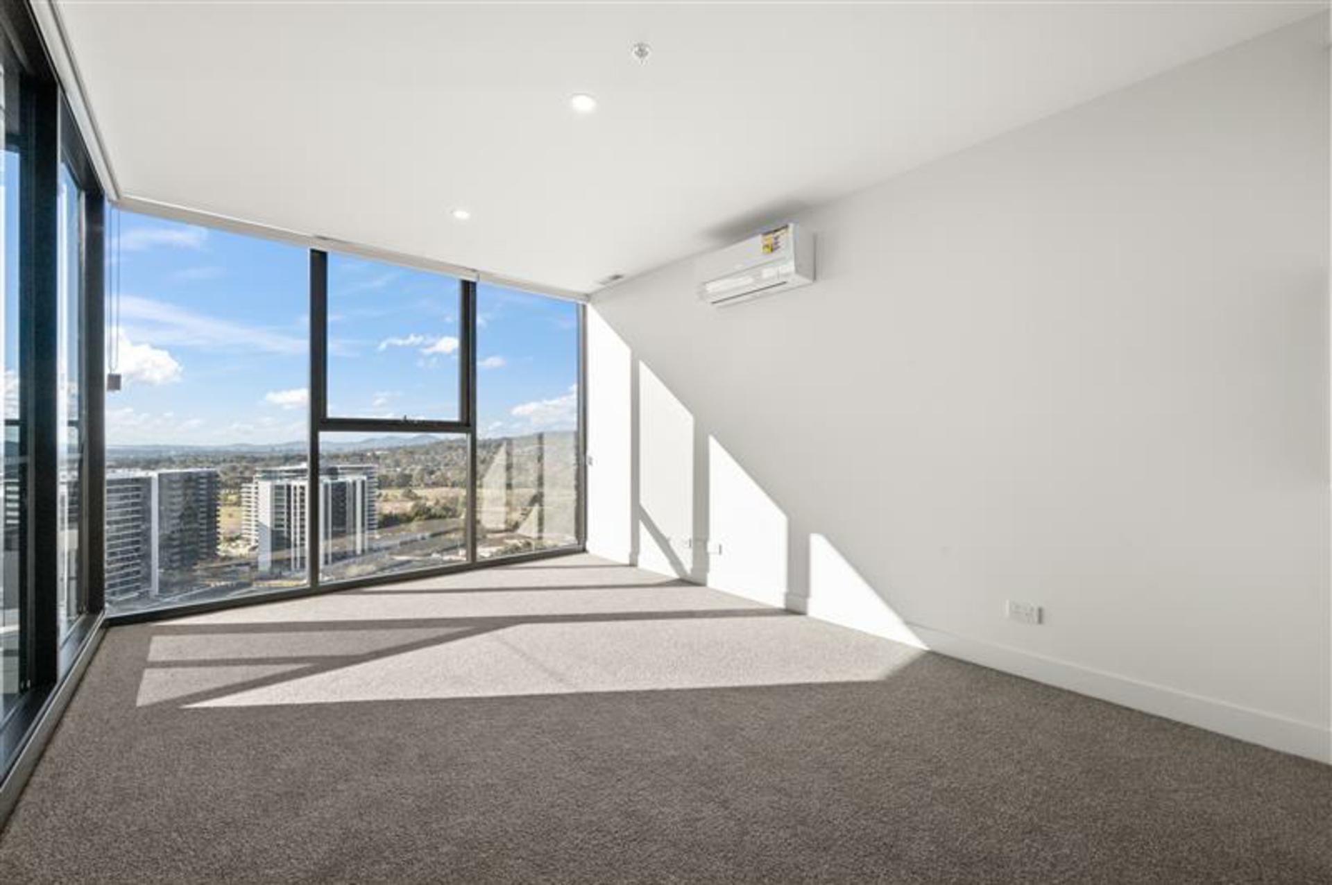 1909/2 Furzer Street, PHILLIP