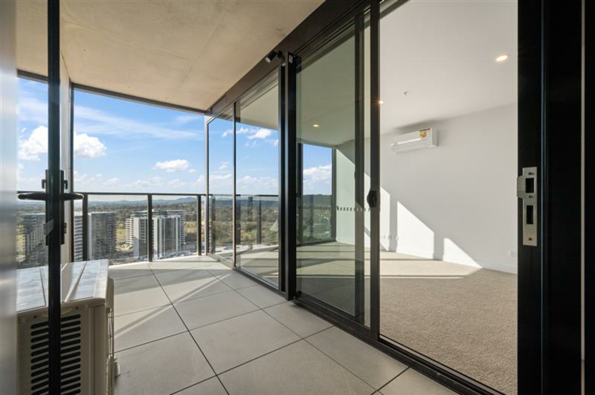 1909/2 Furzer Street, PHILLIP