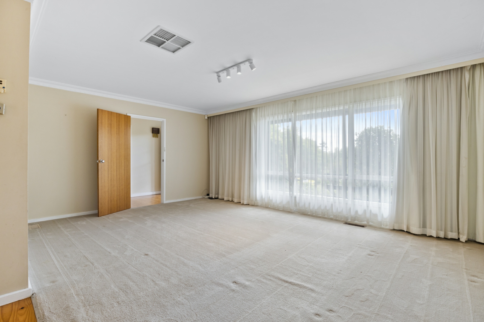 74 Hilder Street, WESTON