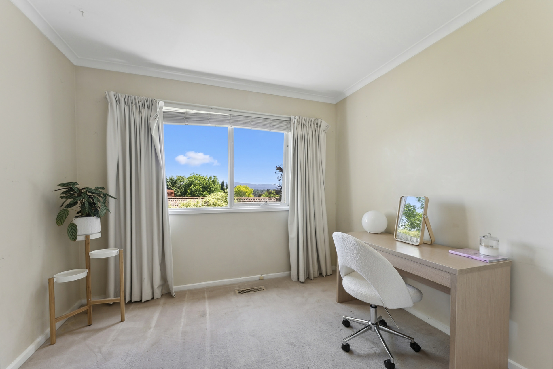 74 Hilder Street, WESTON