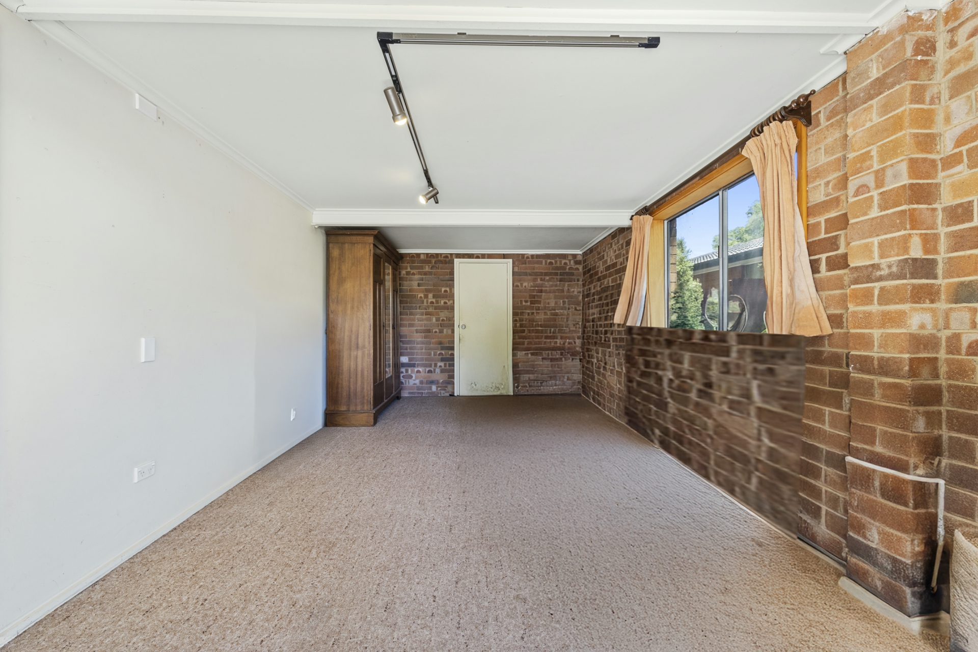 52 Pearson Street, HOLDER