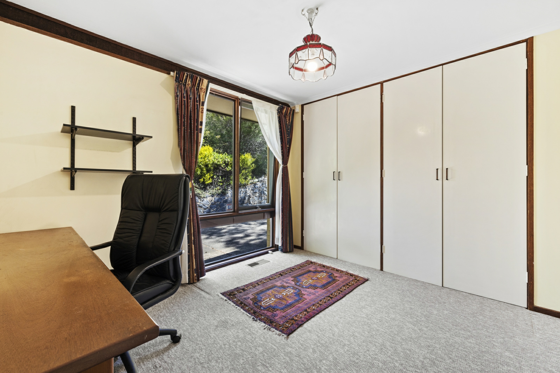6 Prior Place, FARRER