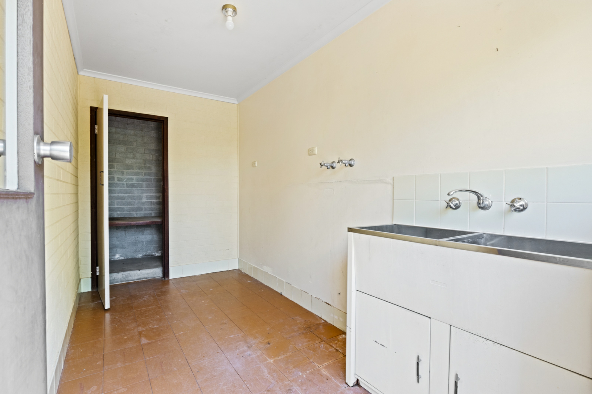 6 Prior Place, FARRER