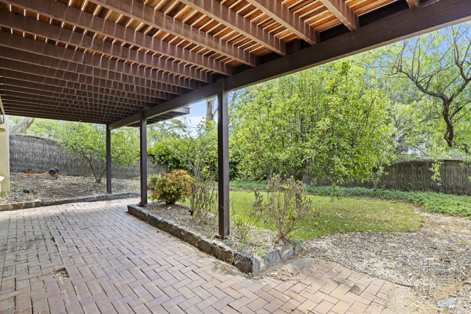 6 Prior Place, FARRER